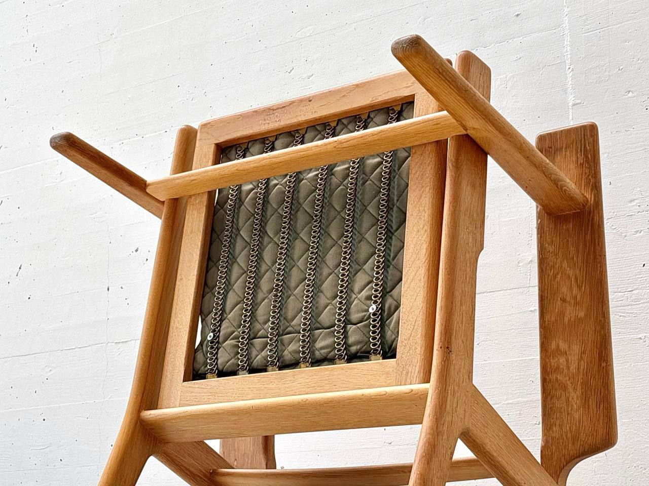 GE_290_Easy_Chair_armchair_by_Hans_J._Wegner_for_Getama,_1950s