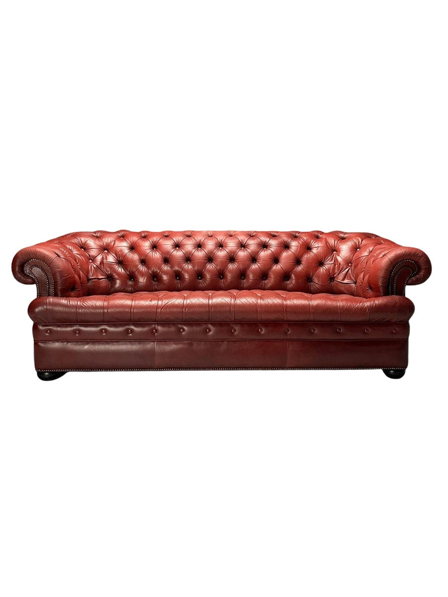 Georgian_Chesterfield_Sofa,_Distressed_Red_Leather,_1990s
