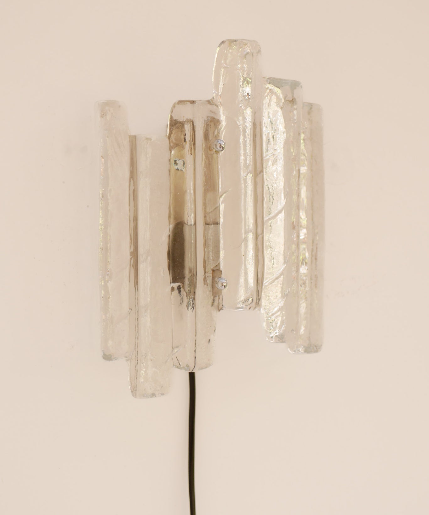 Ice_Glass_Wall_Sconce_by_Fischer_Leuchten,_Germany,_1960s–1970s