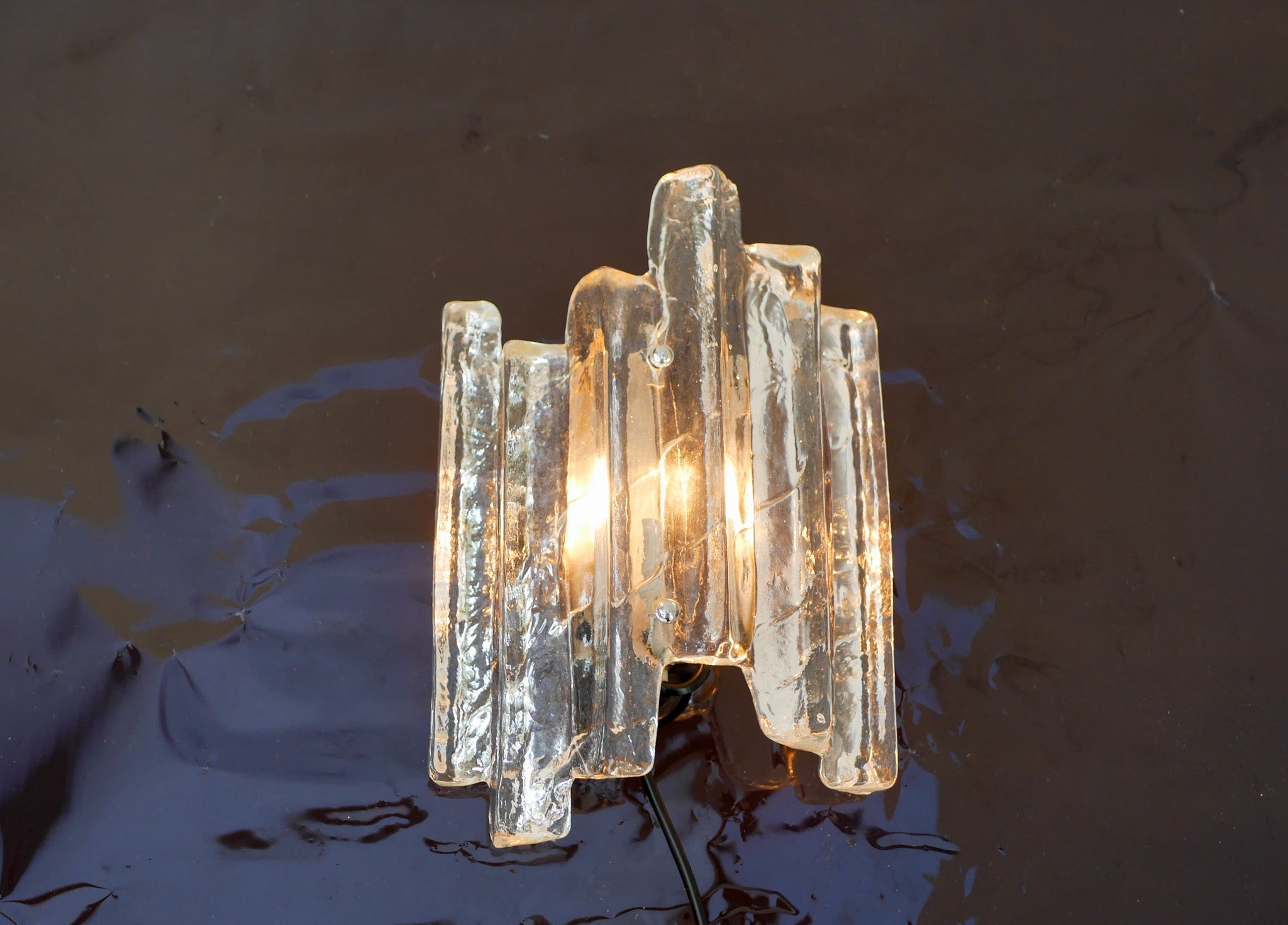 Ice_Glass_Wall_Sconce_by_Fischer_Leuchten,_Germany,_1960s–1970s