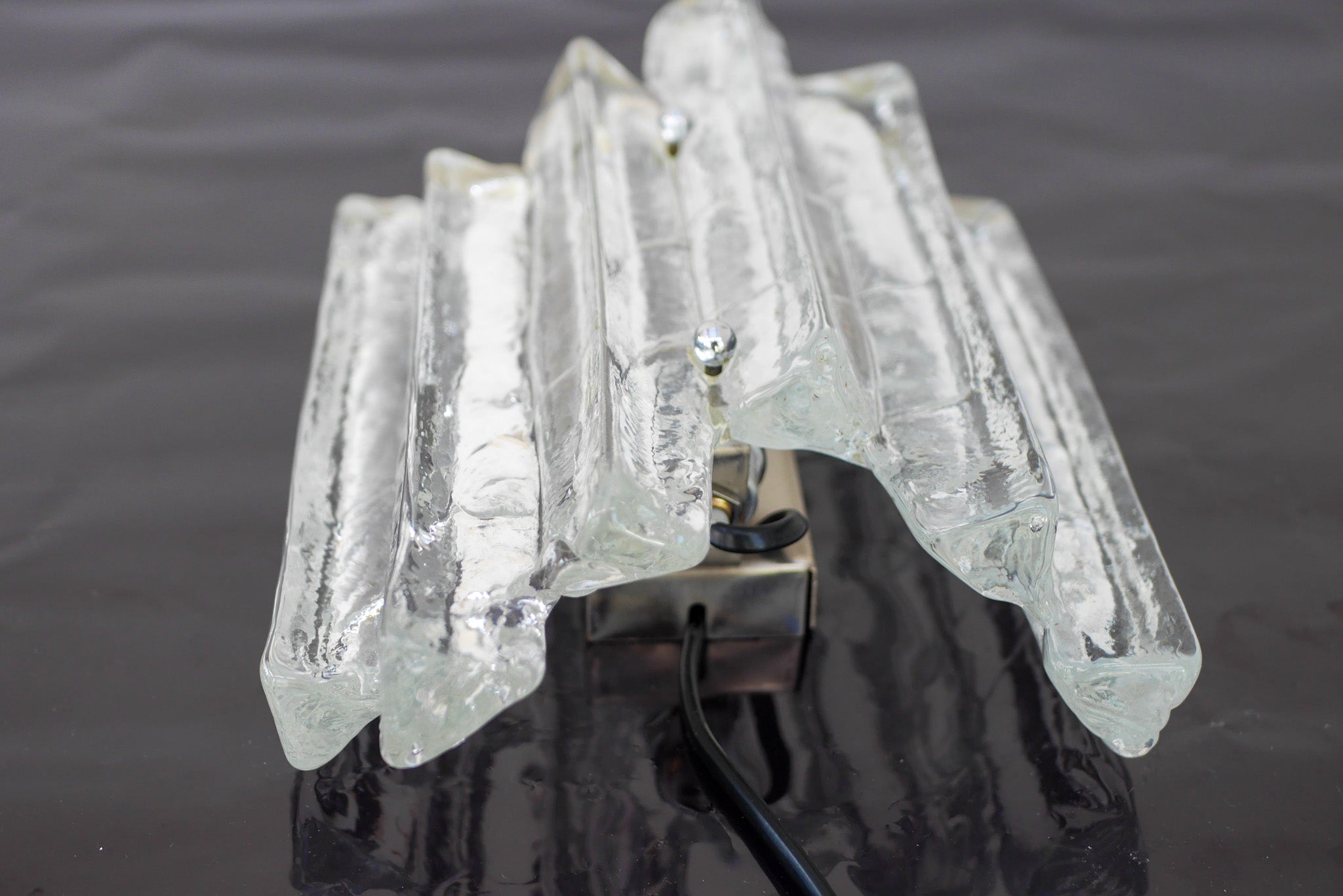 Ice_Glass_Wall_Sconce_by_Fischer_Leuchten,_Germany,_1960s–1970s