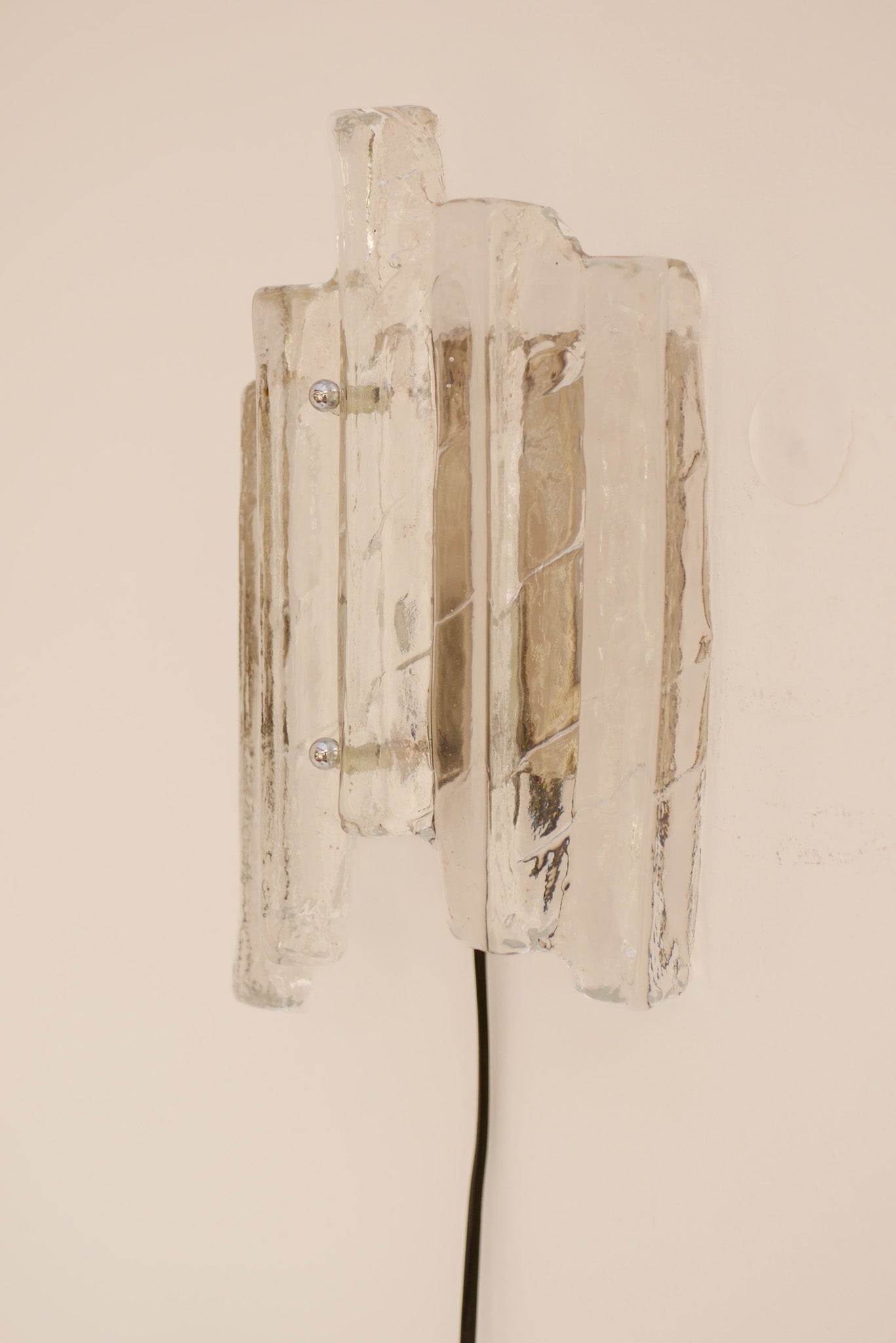 Ice_Glass_Wall_Sconce_by_Fischer_Leuchten,_Germany,_1960s–1970s