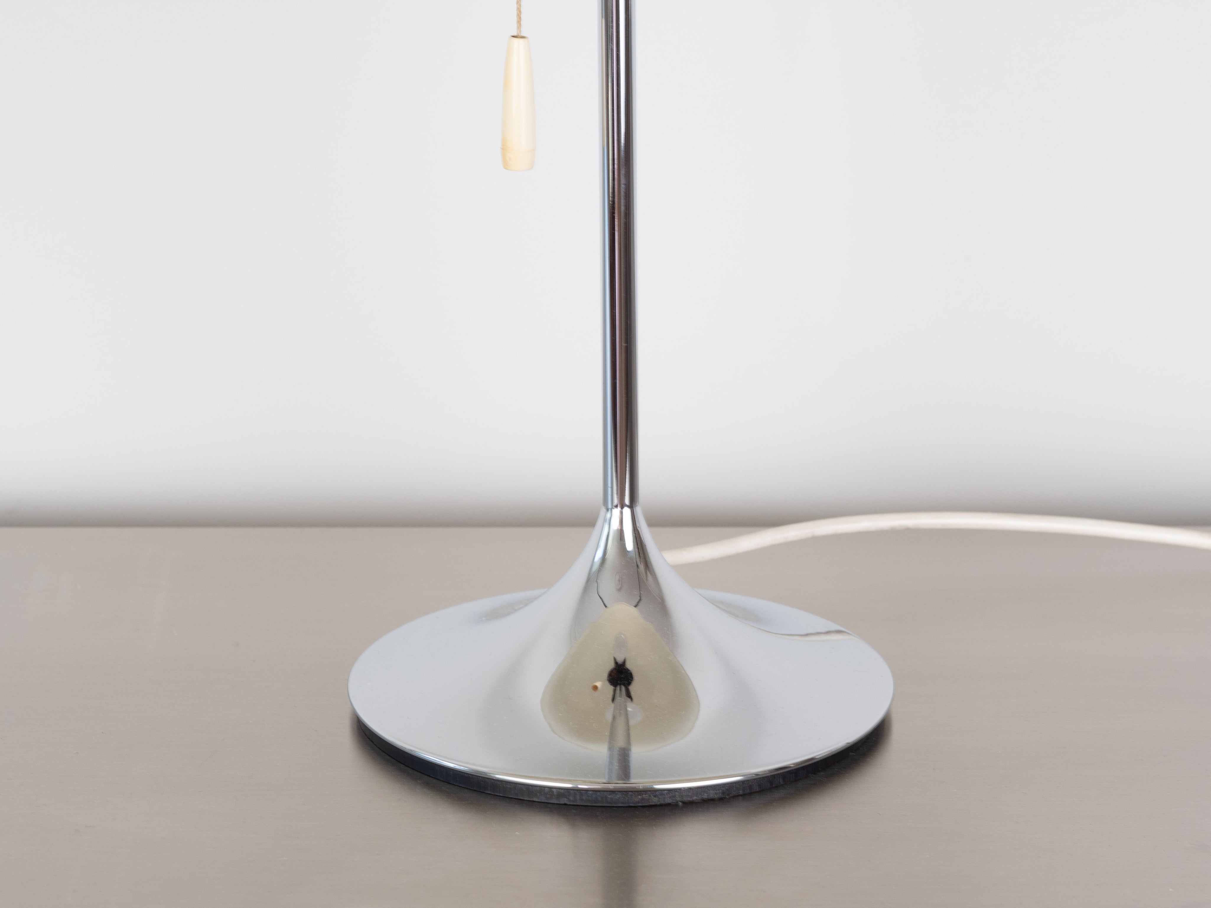 Frank_Bentler_Vintage_Desk_Lamp_for_Wila_in_White,_German_Minimalist_Functionalist_Design