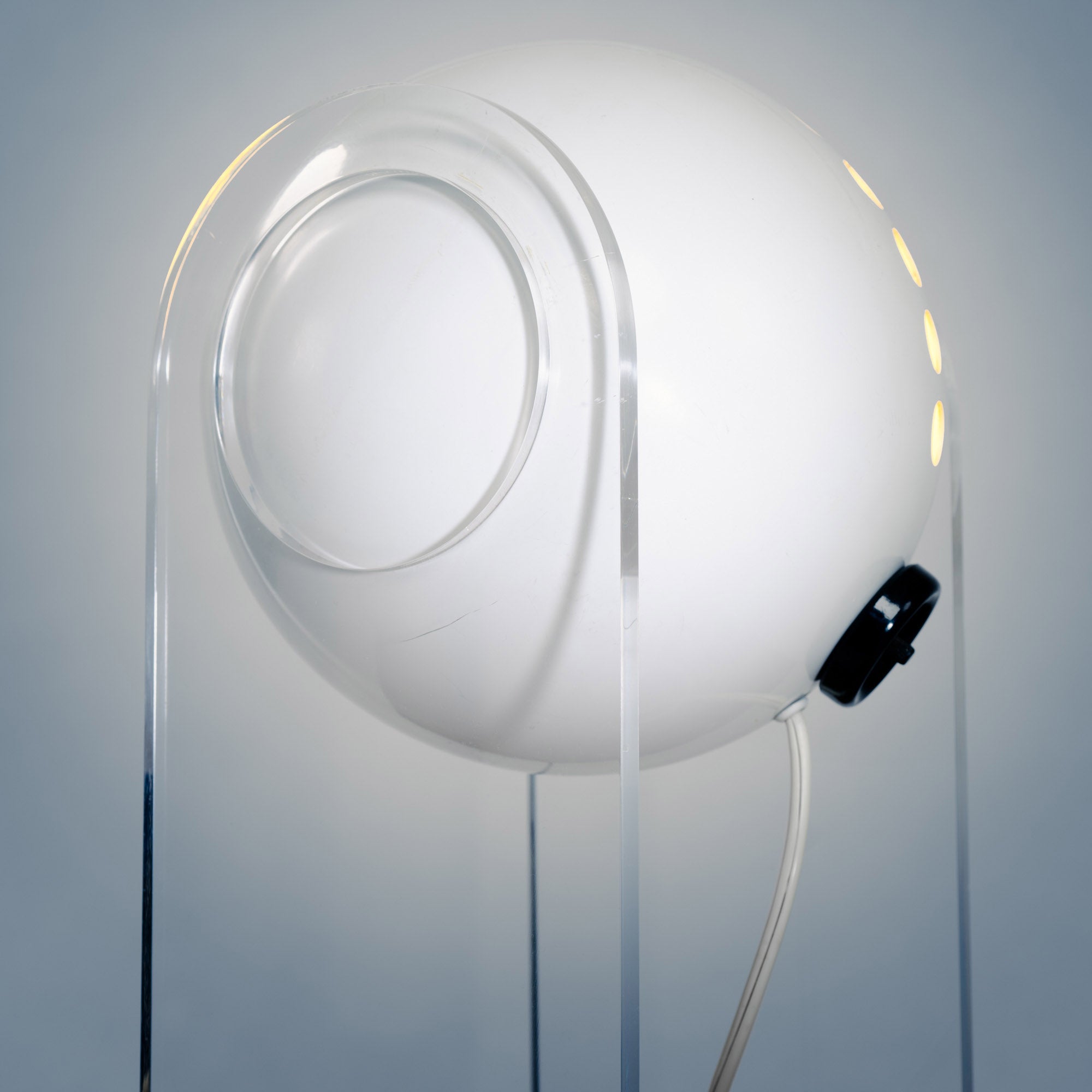 Gino_Sarfatti_Arteluce_acrylic_540G_table_light,_Italy,_1968