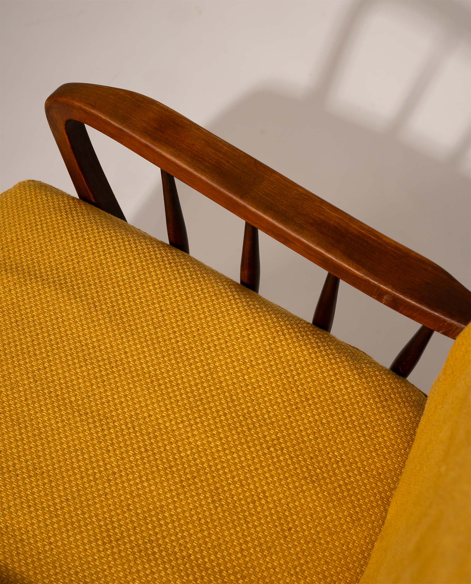 Set_of_2_Gio_Ponti_Armchairs,_late_1940s.