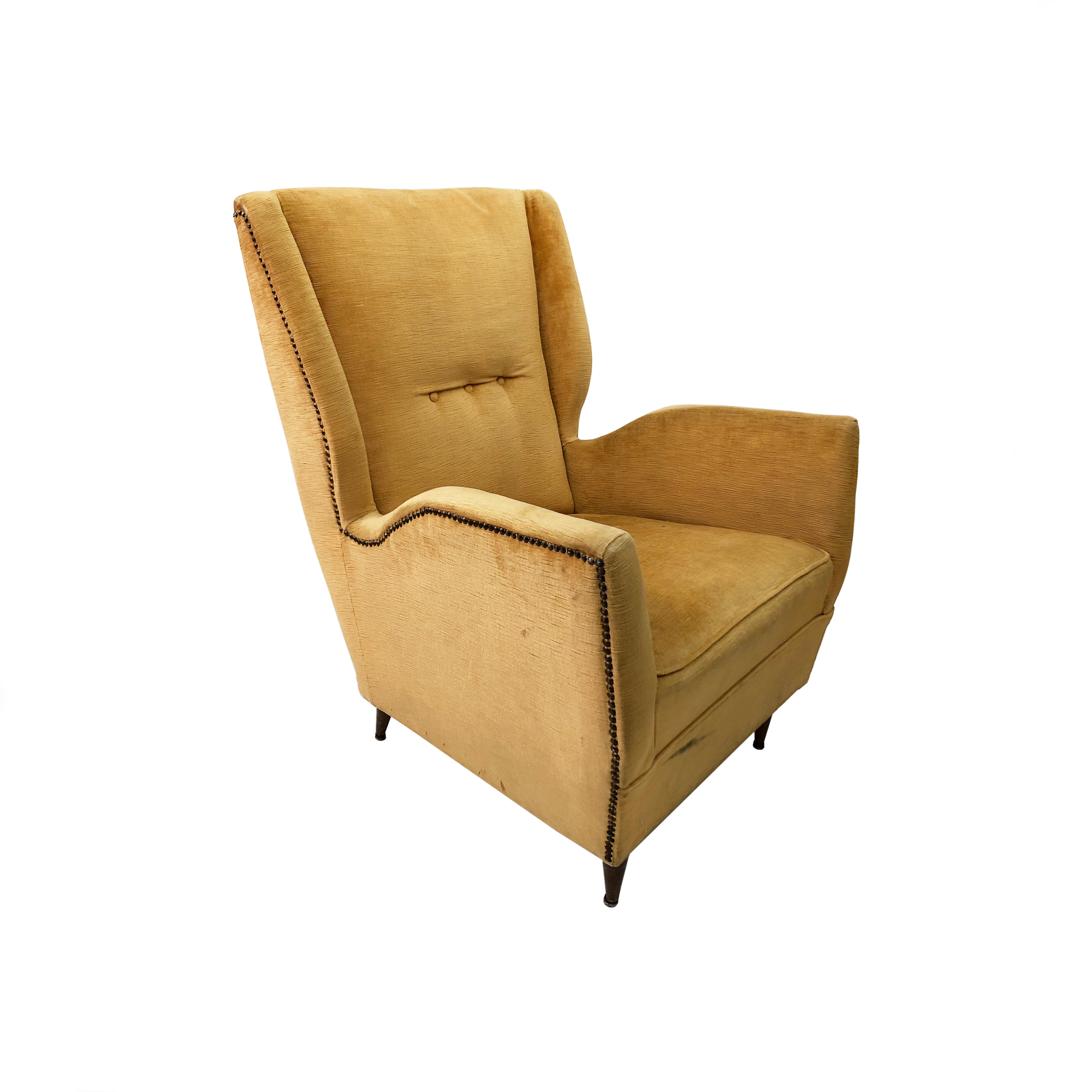 Gio_Ponti_Wingback_Armchair_for_I.S.A._Bergamo,_Italy_1950s