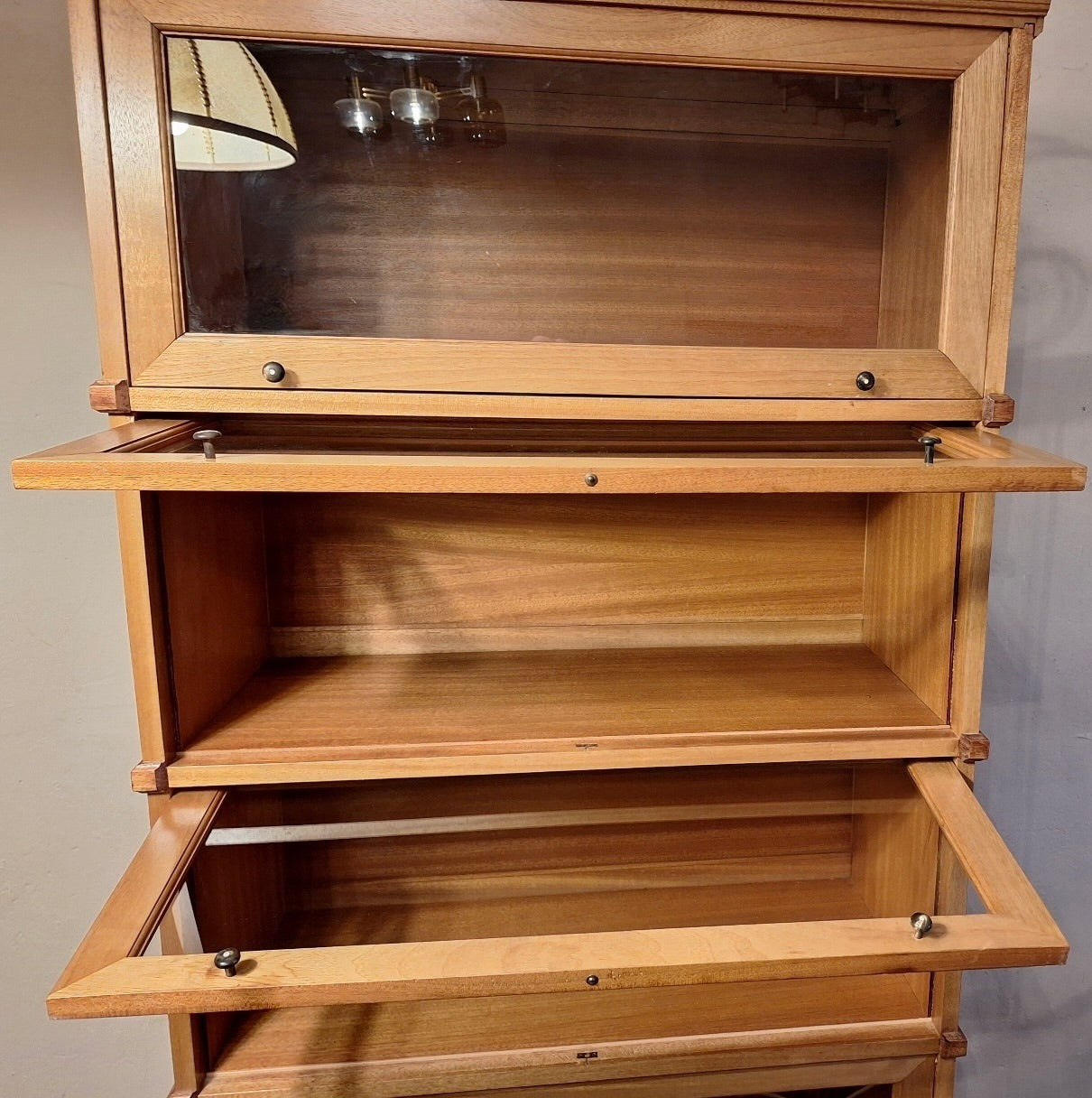 Oak_Barrister_Stacking_Bookcase_in_Globe_Wernicke_Style,_circa_1920