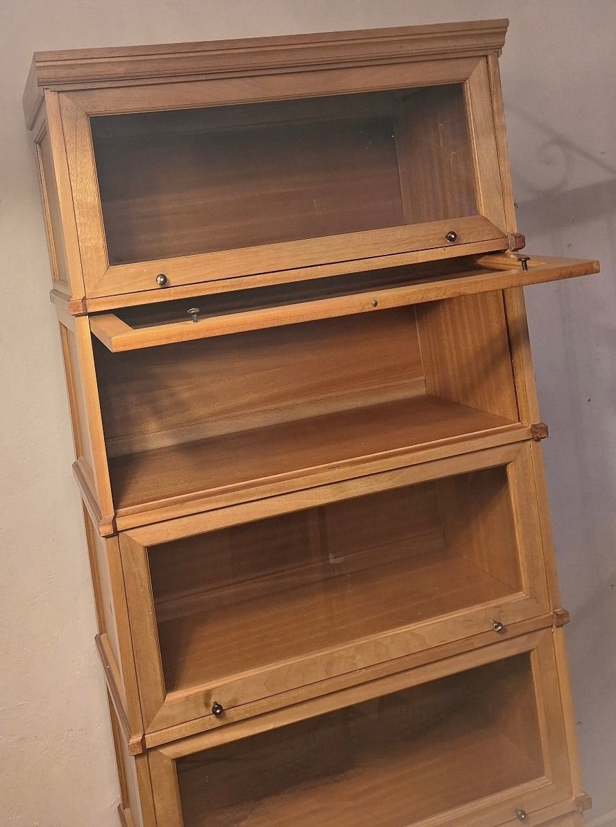 Oak_Barrister_Stacking_Bookcase_in_Globe_Wernicke_Style,_circa_1920