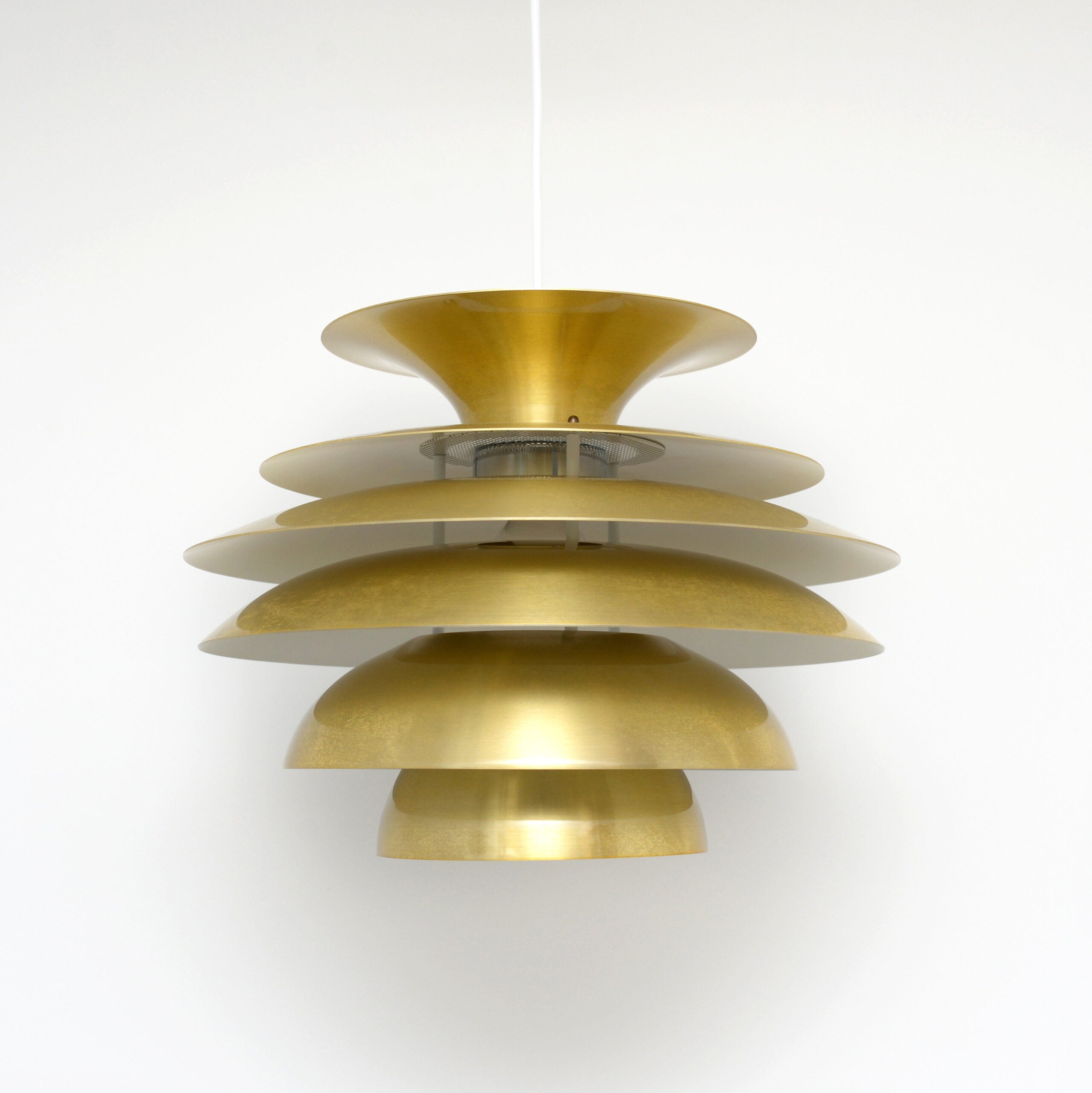 Scandinavian_Gold_Faceted_Pendant_Lamp,_1970s