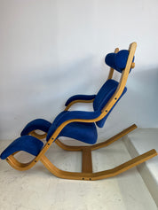 Gravity_Chair_attributed_to_Peter_Opsvik,_1980s