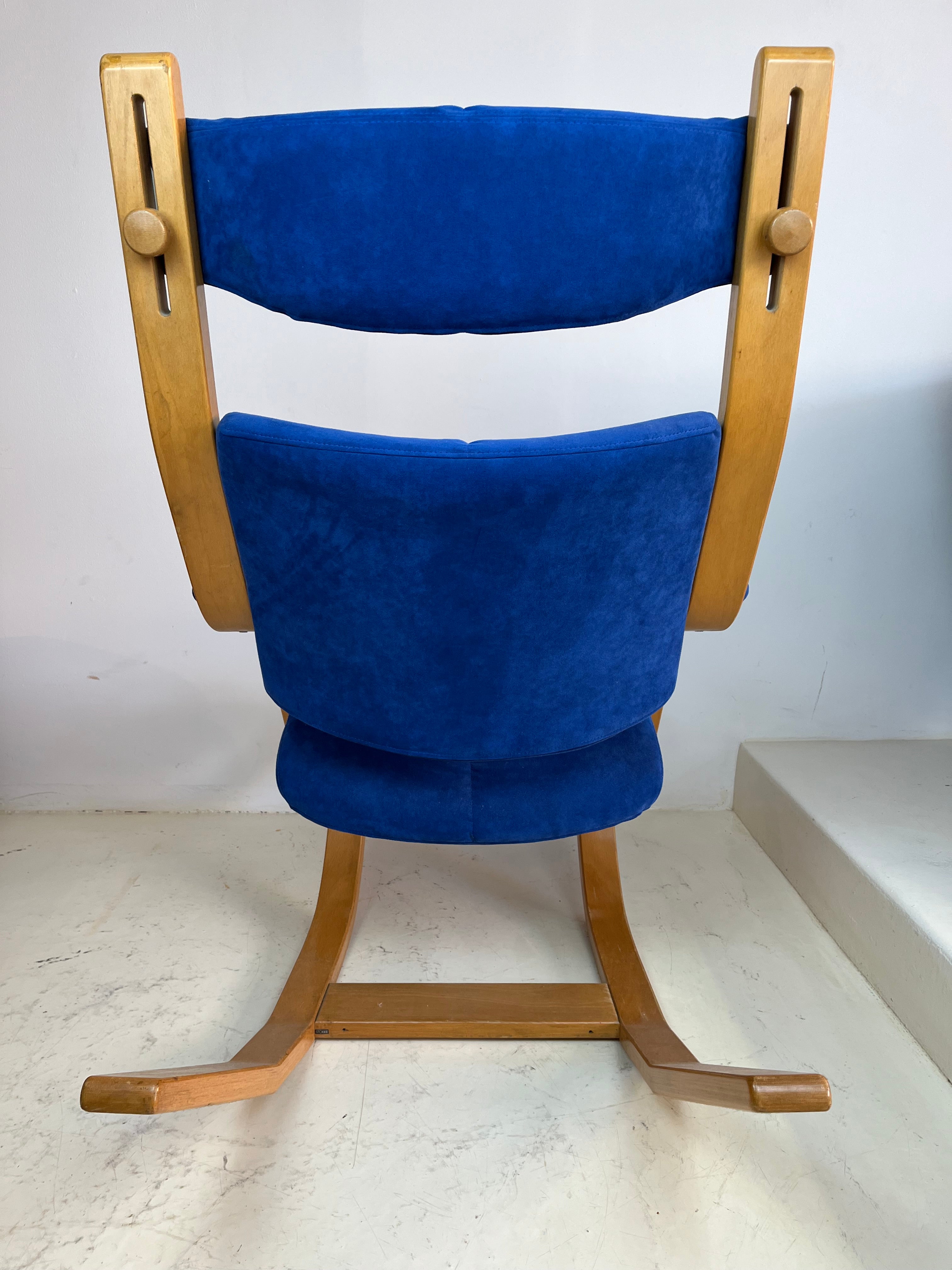 Gravity_Chair_attributed_to_Peter_Opsvik,_1980s