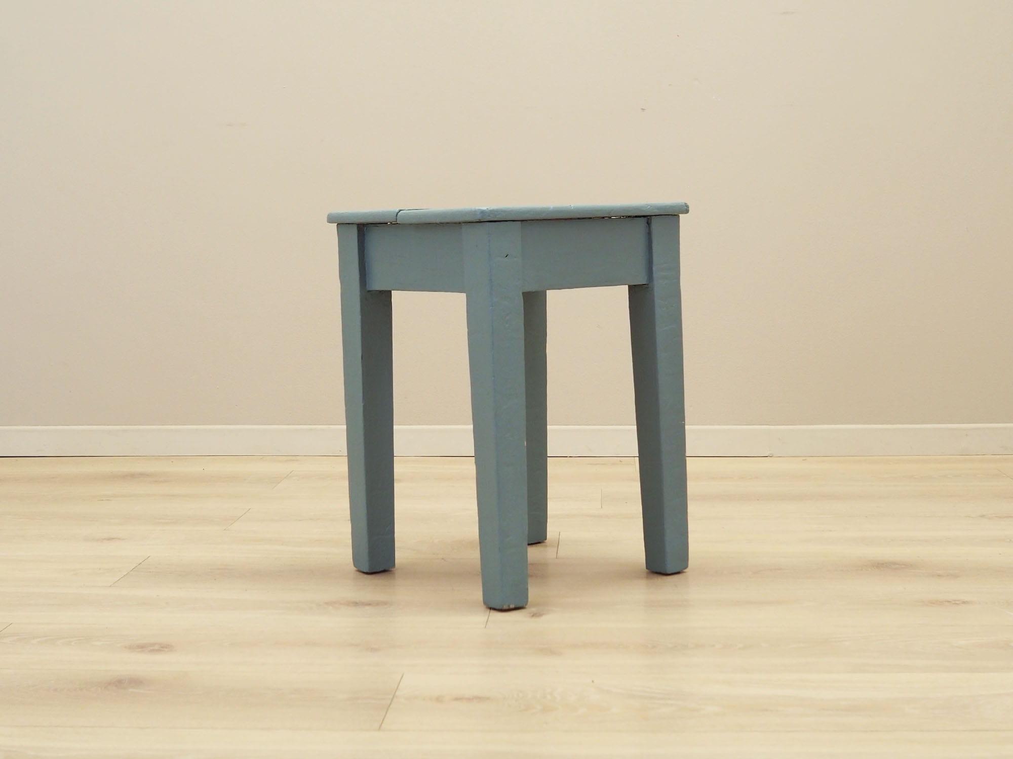 Green_Stool,_Pine_Wood,_1950s,_Denmark