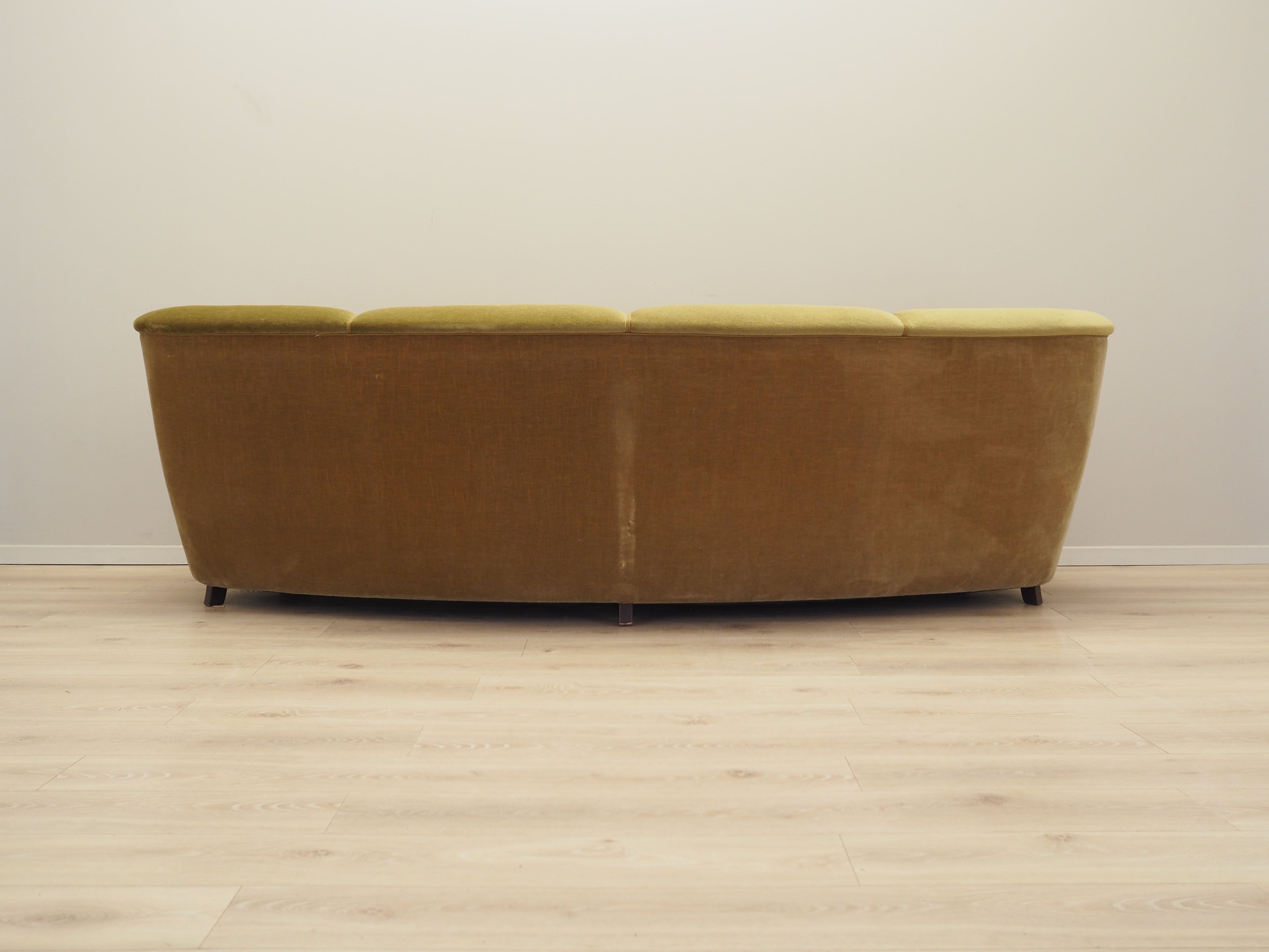 Green_velour_sofa,_Danish_design,_1960s,_production:_Denmark