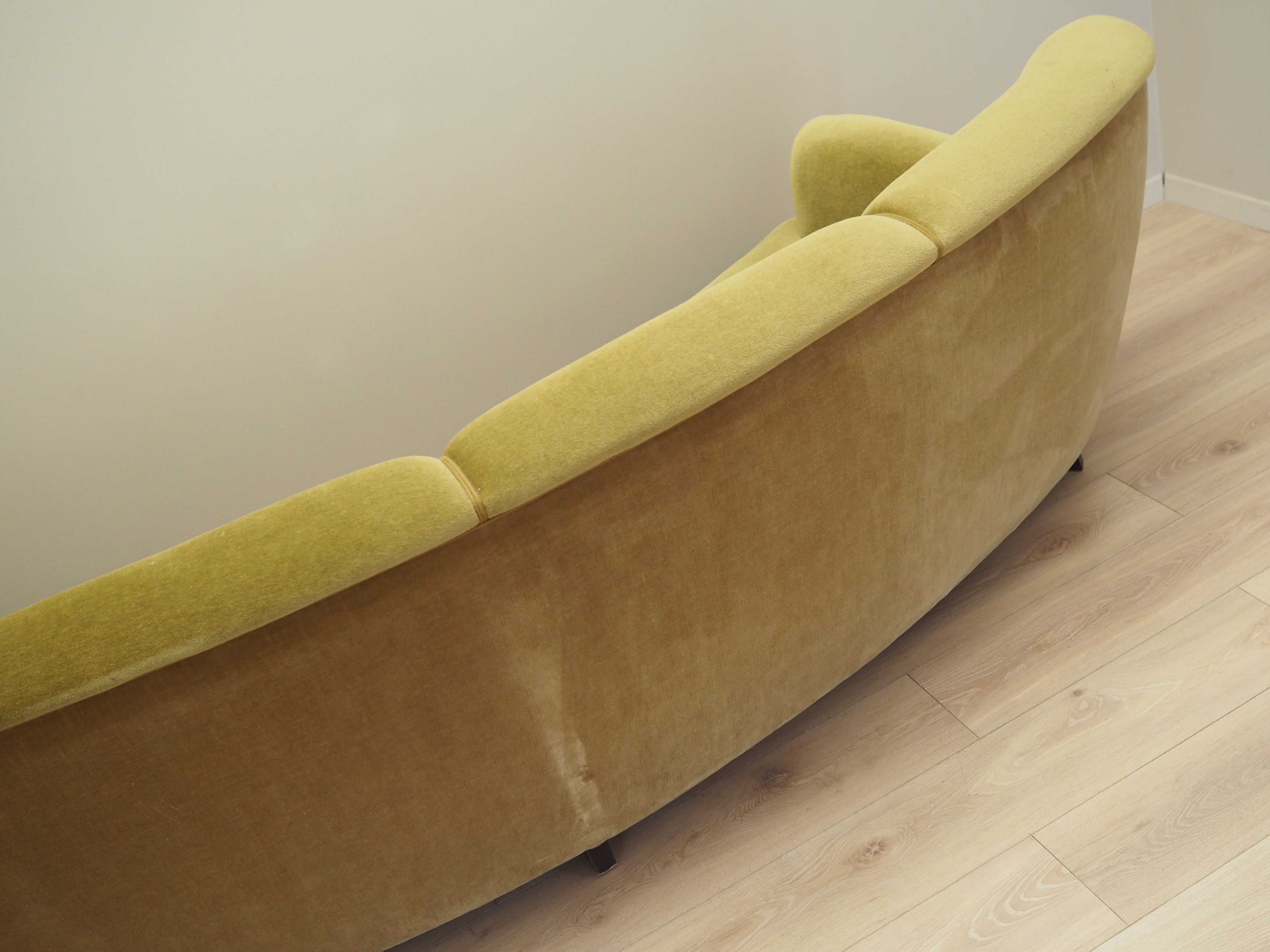 Green_velour_sofa,_Danish_design,_1960s,_production:_Denmark