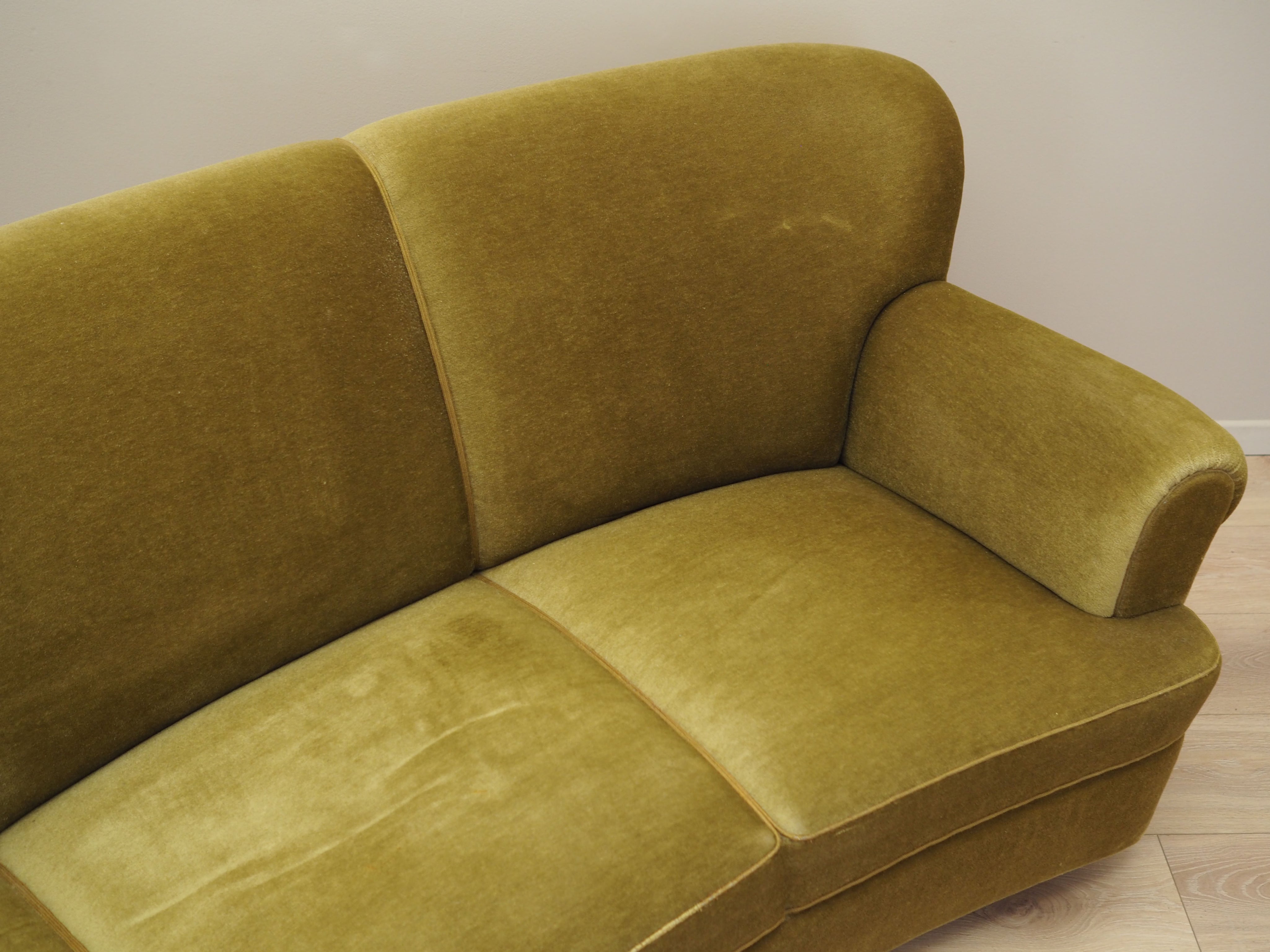 Green_velour_sofa,_Danish_design,_1960s,_production:_Denmark
