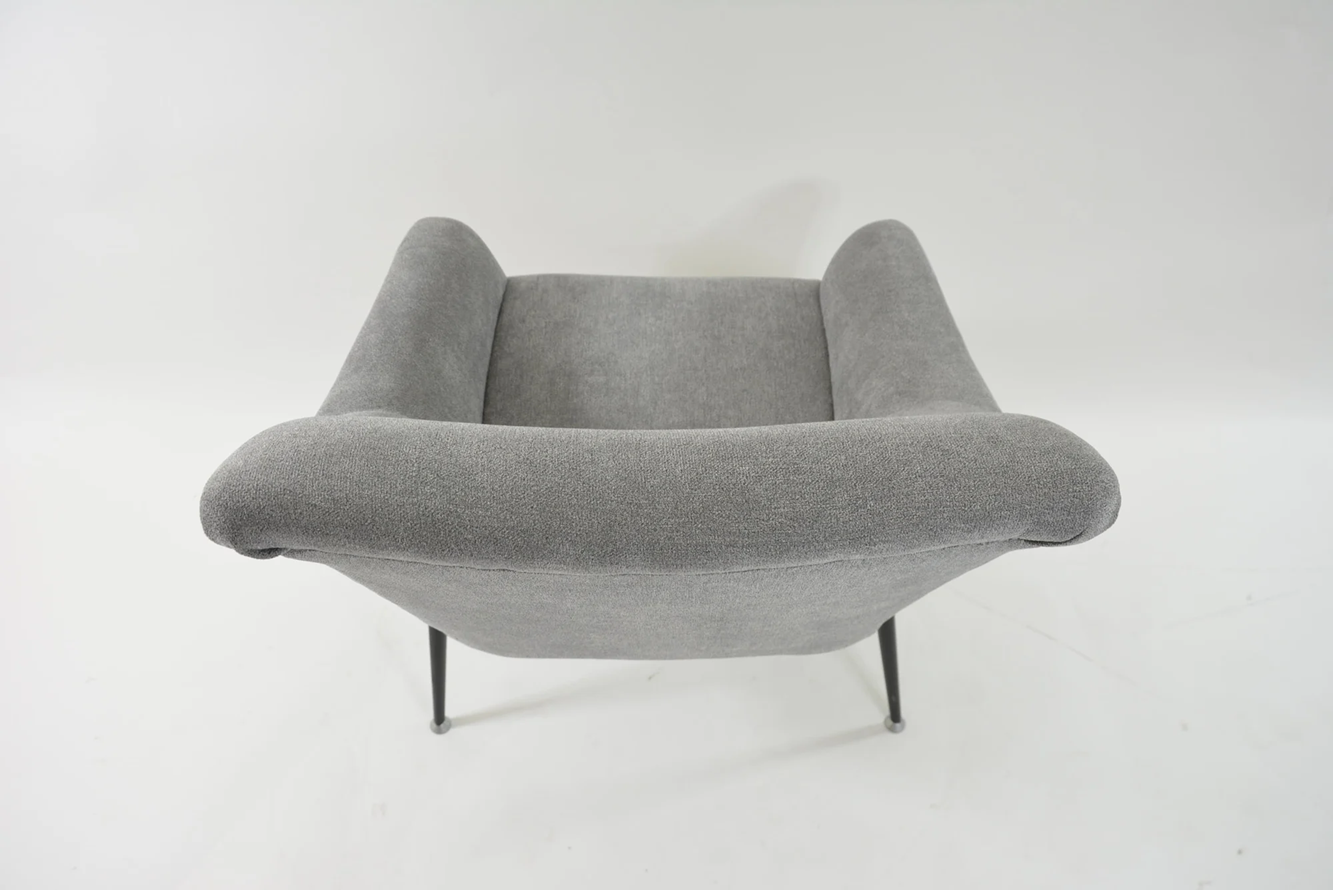 Grey_square_shell_armchair_1970s