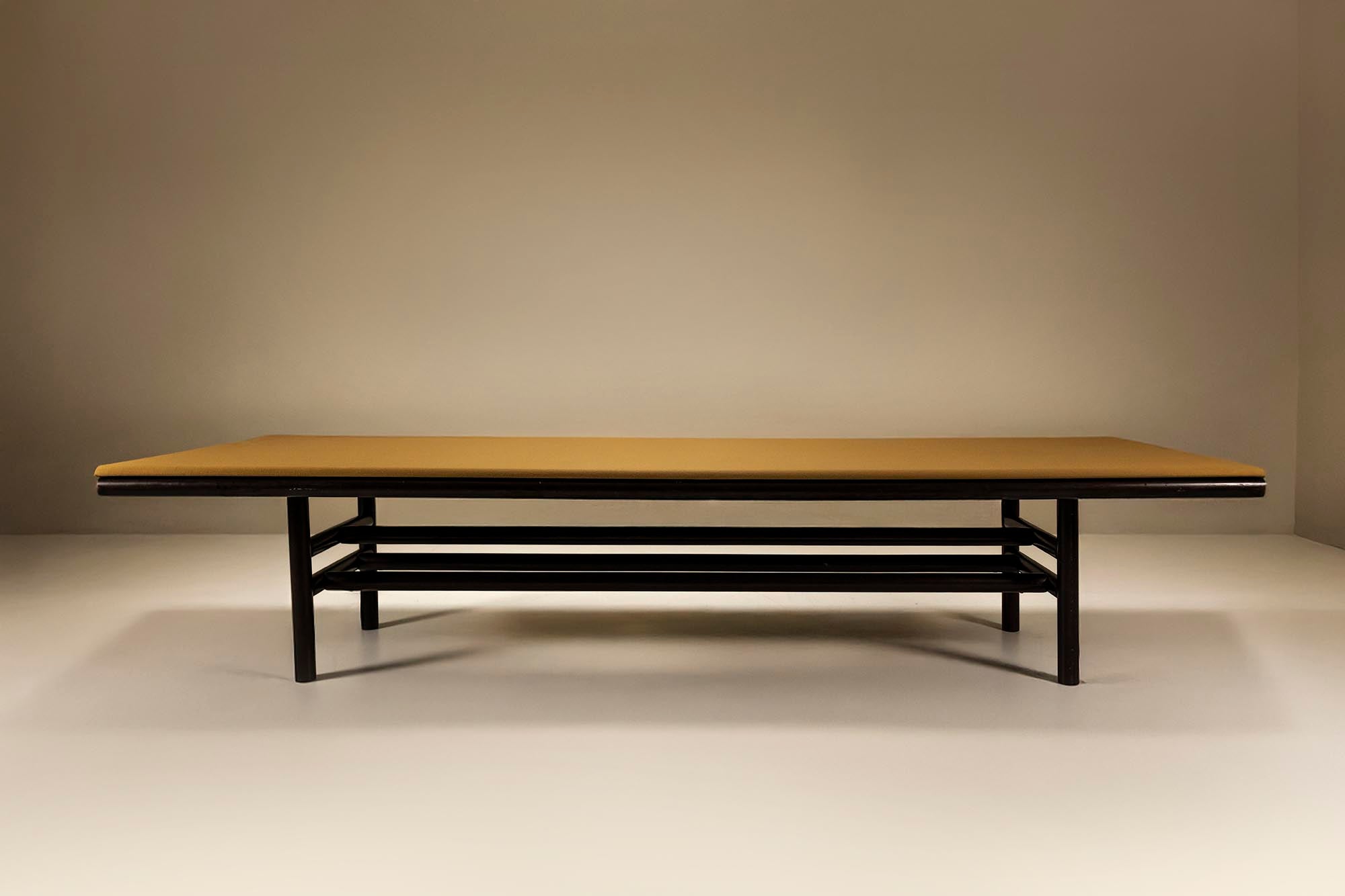 'Gritti'_Dining_Table_by_Carlo_Scarpa_for_Simon,_Italy