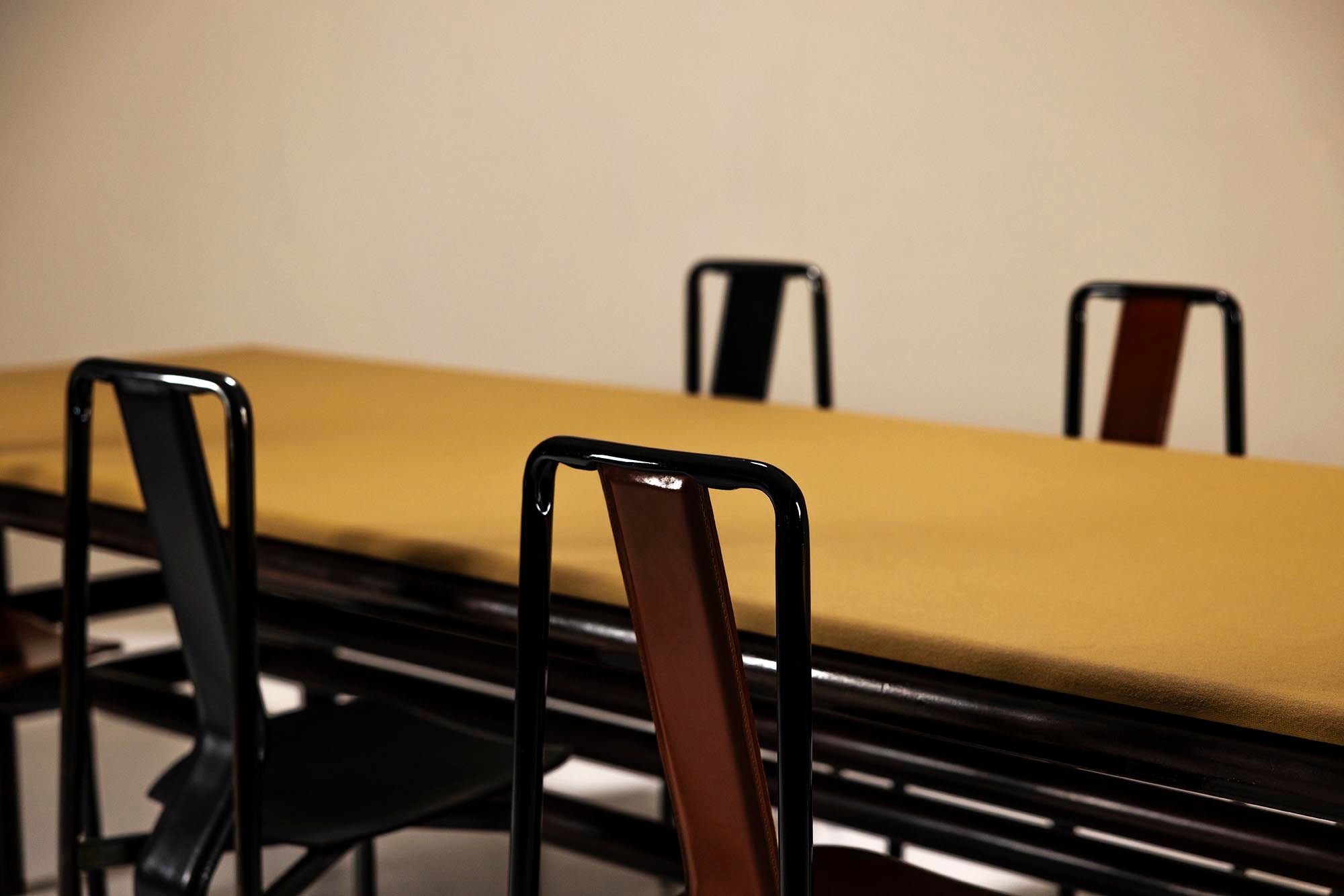 'Gritti'_Dining_Table_by_Carlo_Scarpa_for_Simon,_Italy