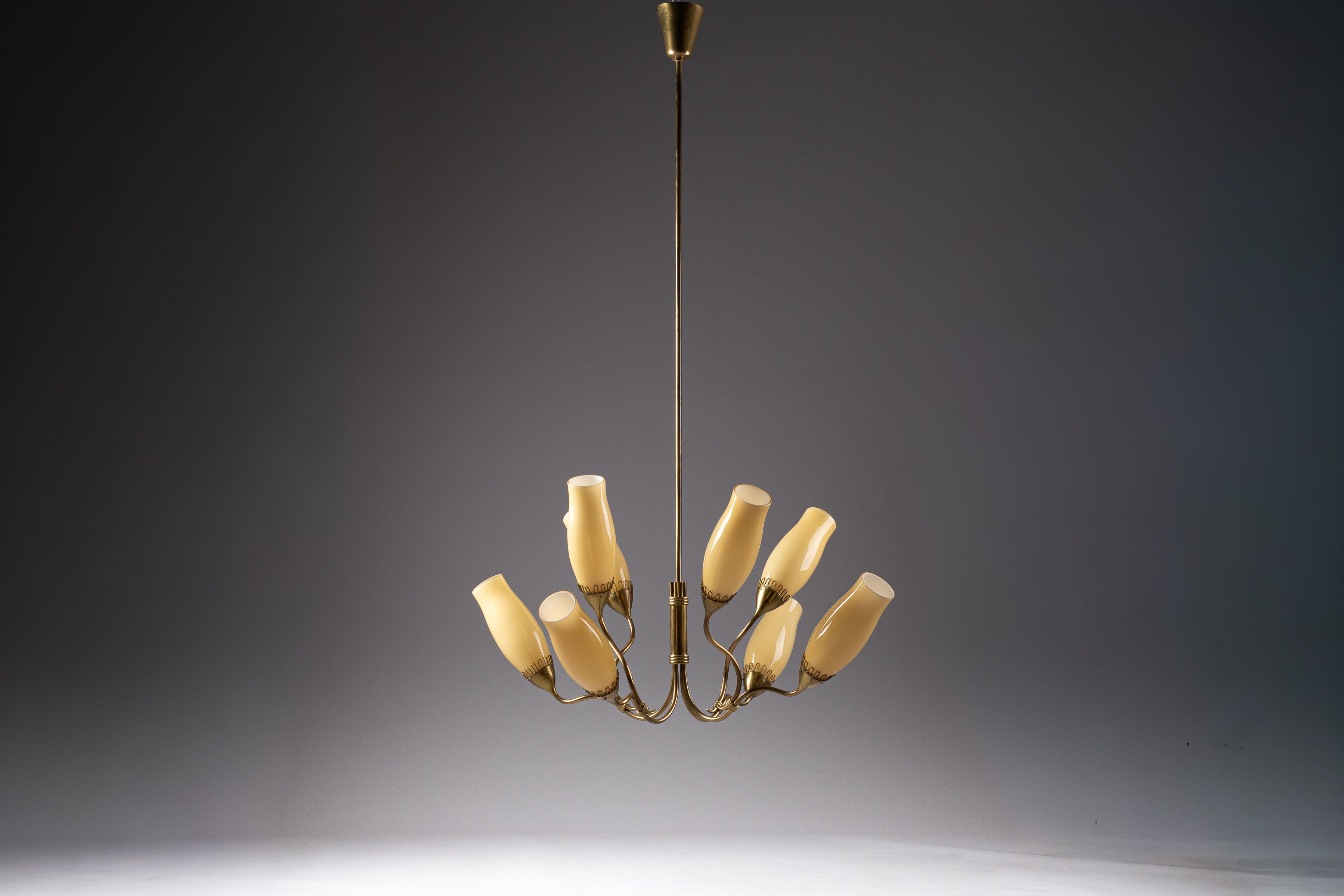 Model_51110_Eight-Light_Chandelier_by_Gunnel_Nyman_for_Idman_Oy,_1950s