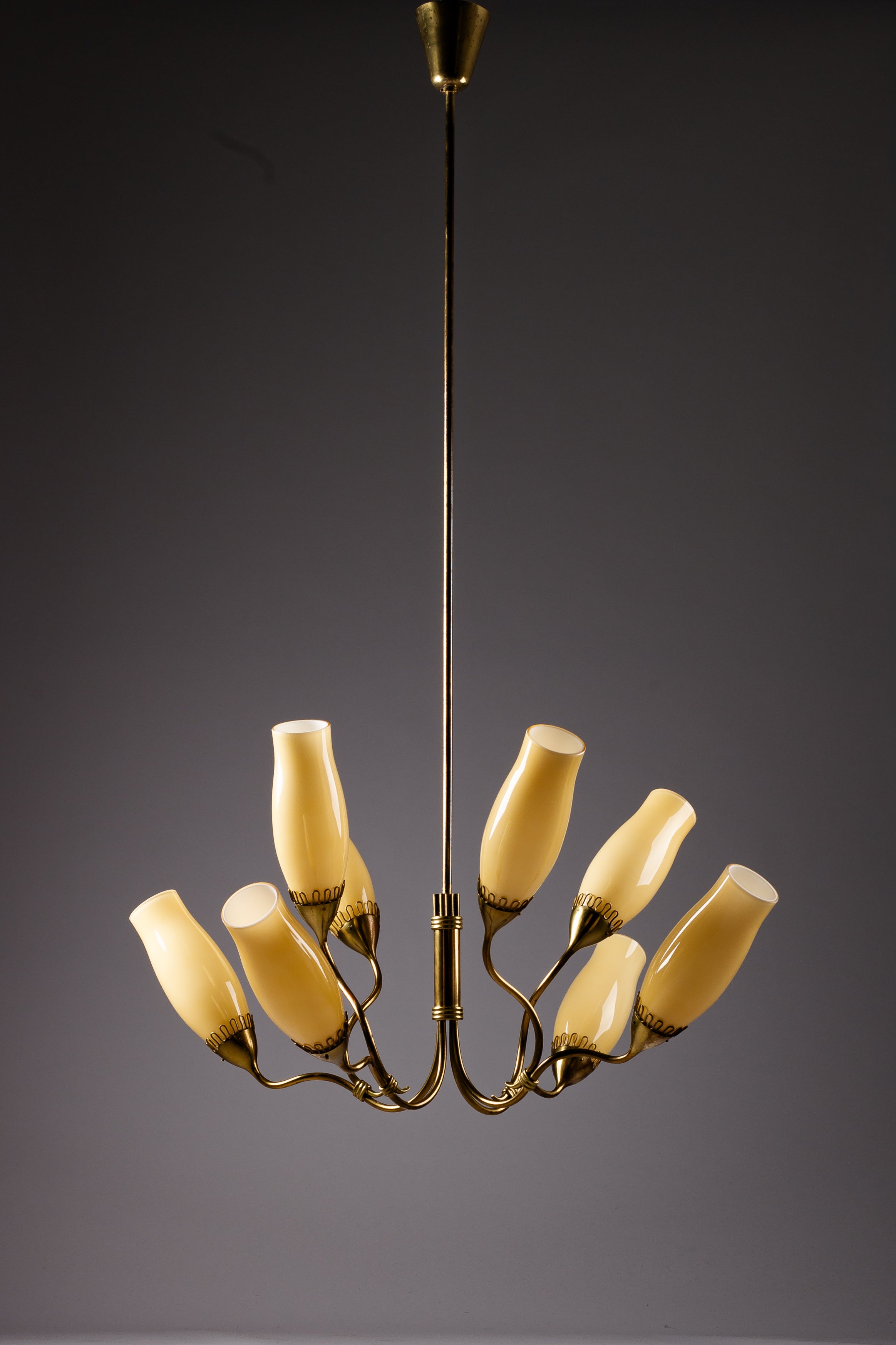 Model_51110_Eight-Light_Chandelier_by_Gunnel_Nyman_for_Idman_Oy,_1950s