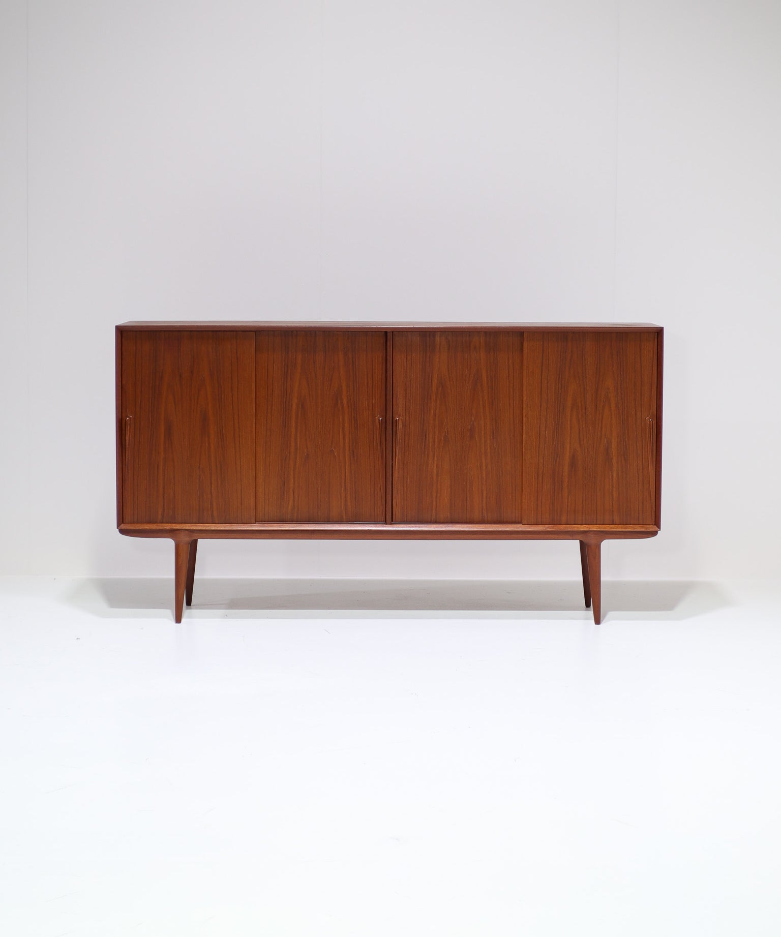 Gunni_Omann_highboard_model_19_teak_Omann_Jun