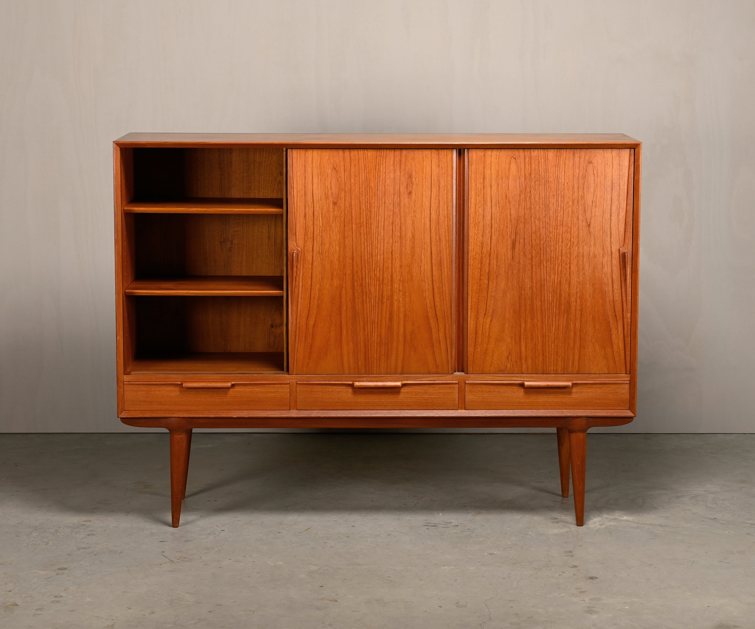 Model_17_Teak_Highboard_by_Gunni_Omann_for_Omann_Jun_Møbelfabrik,_Denmark,_1960s