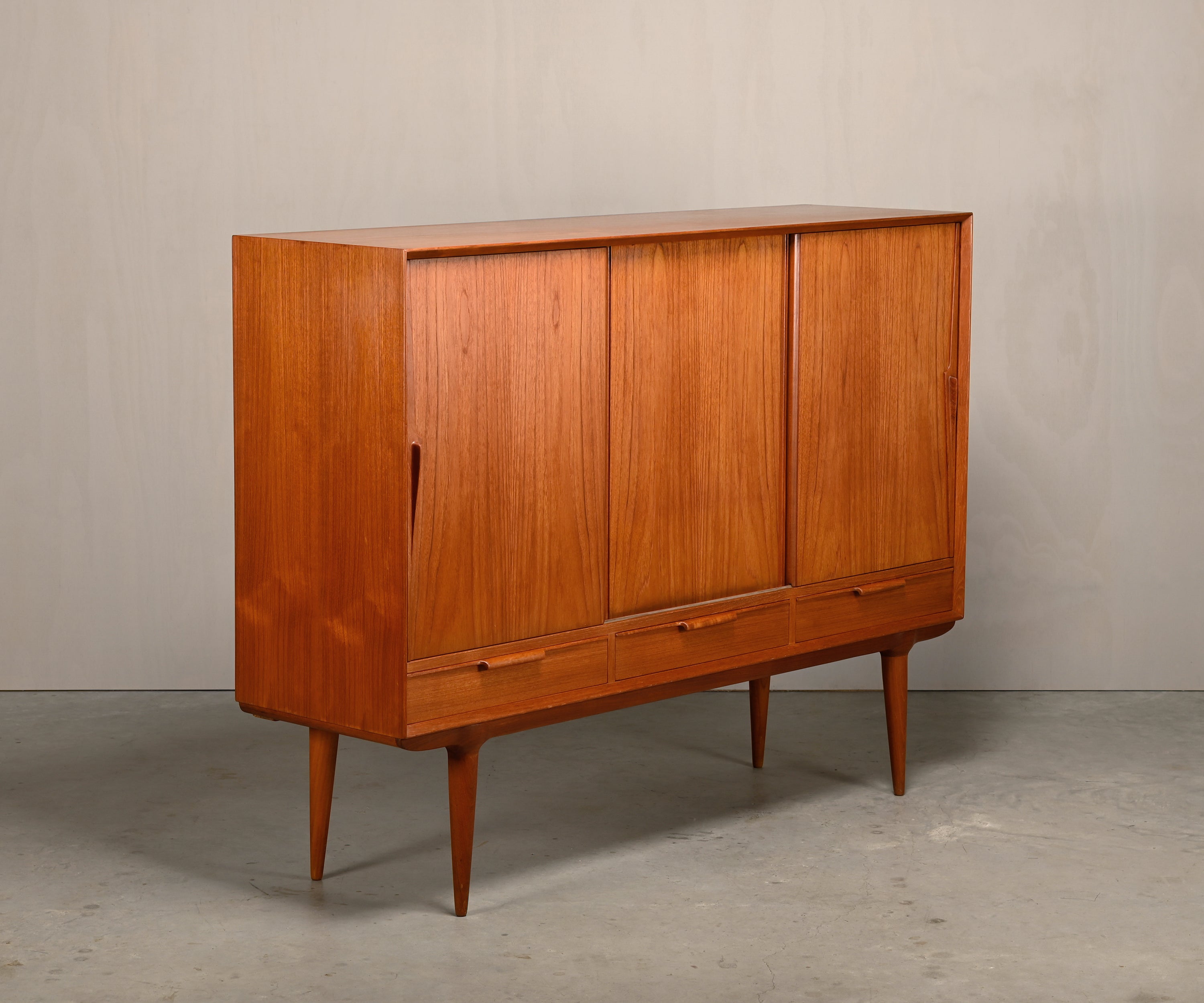 Model_17_Teak_Highboard_by_Gunni_Omann_for_Omann_Jun_Møbelfabrik,_Denmark,_1960s