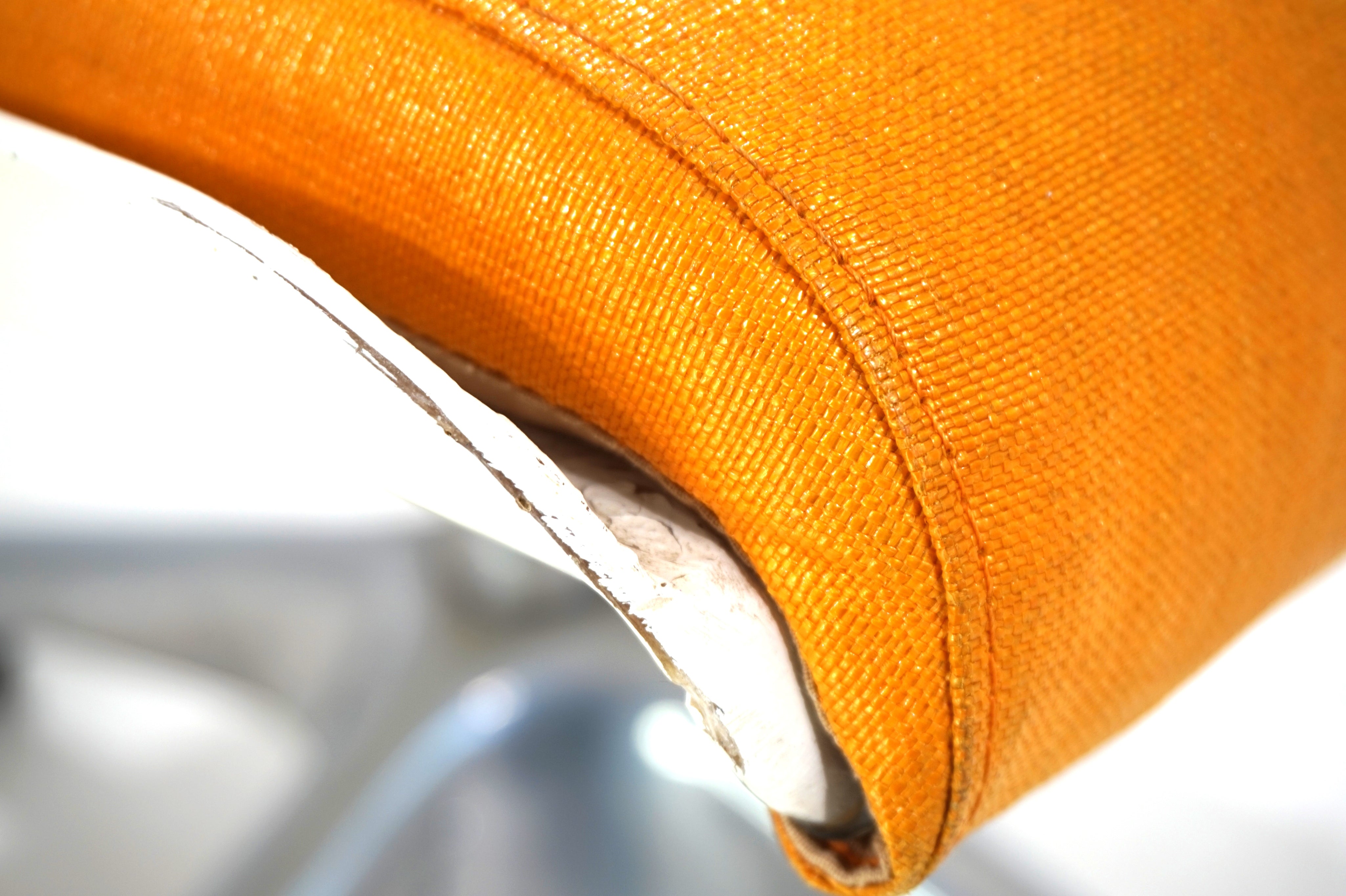 Haimi_Space_Age_swivel_chair_by_Yrjo_Kukkapuro,_1960