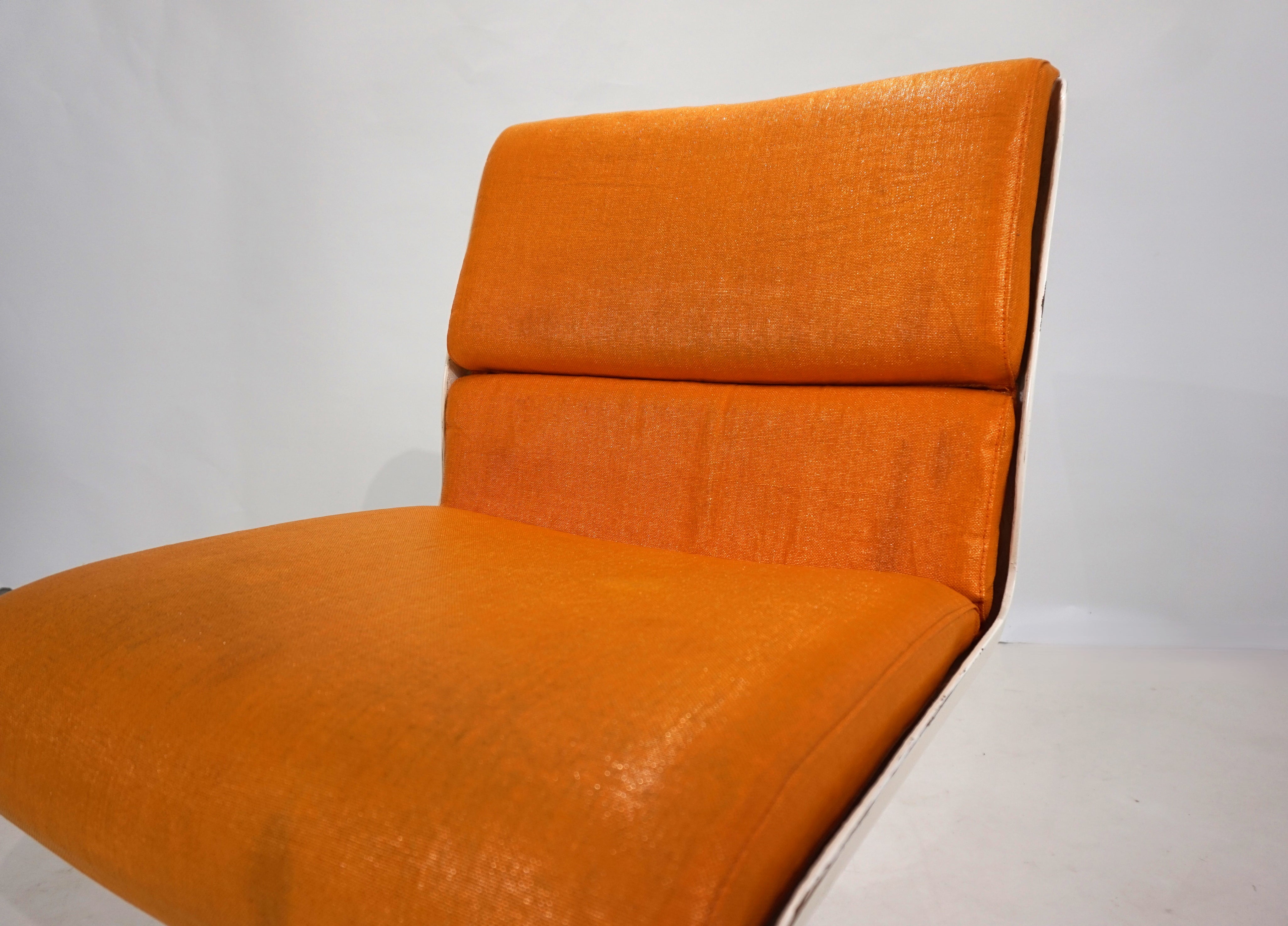 Haimi_Space_Age_swivel_chair_by_Yrjo_Kukkapuro,_1960