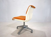 Haimi_Space_Age_swivel_chair_by_Yrjo_Kukkapuro,_1960