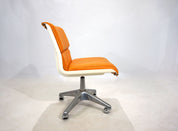 Haimi_Space_Age_swivel_chair_by_Yrjo_Kukkapuro,_1960