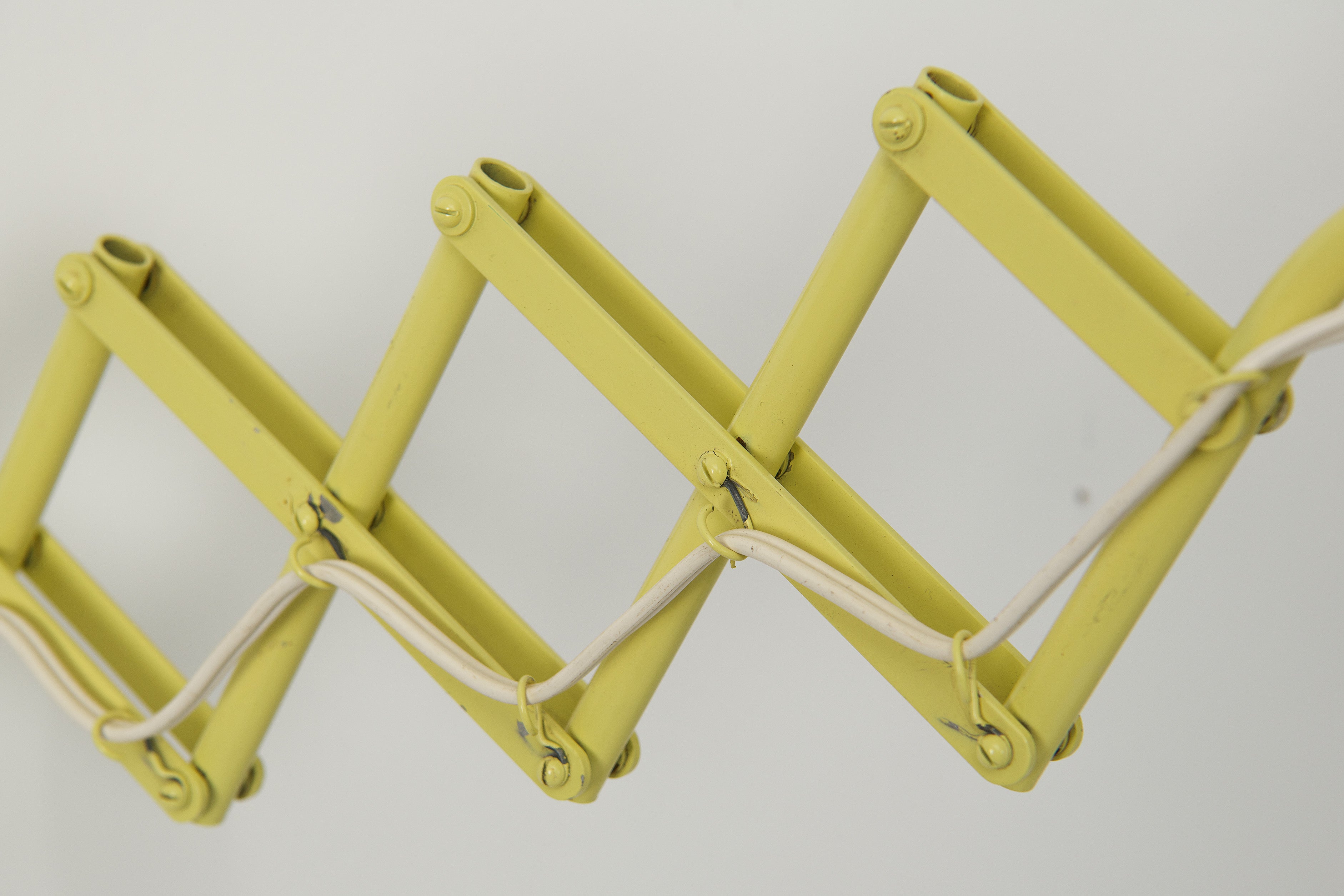 Scissor_Wall_Lamp_by_H._Busquet_for_HALA_Zeist,_1950s,_Netherlands