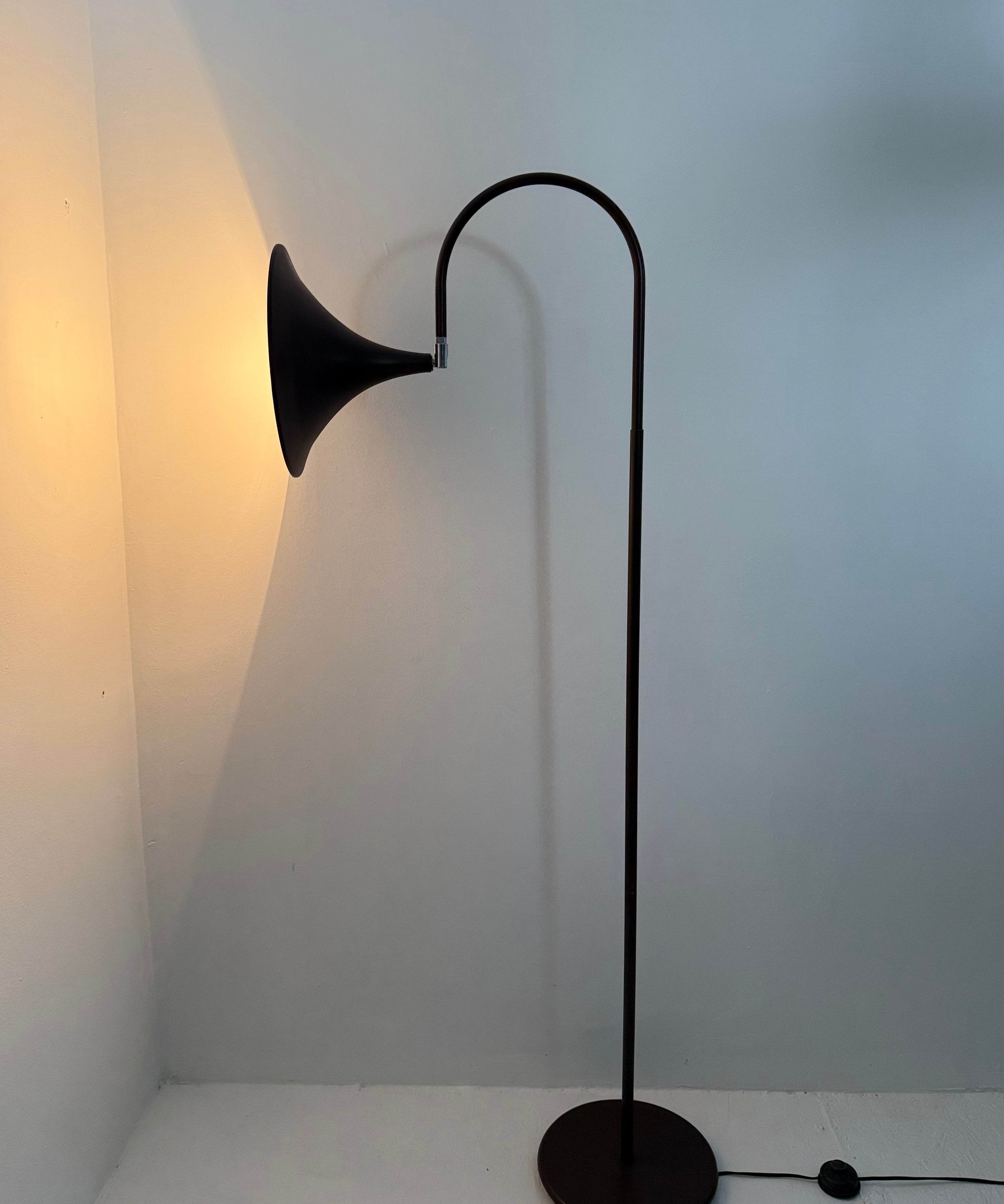 Hala_Zeist_“Trumpet”_Floor_Lamp_in_Brown_Metal,_Netherlands_1970s