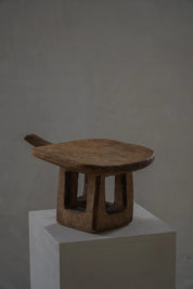 Hand_Carved_African_Lobi_Stool_in_Solid_Wood,_Burkina_Faso