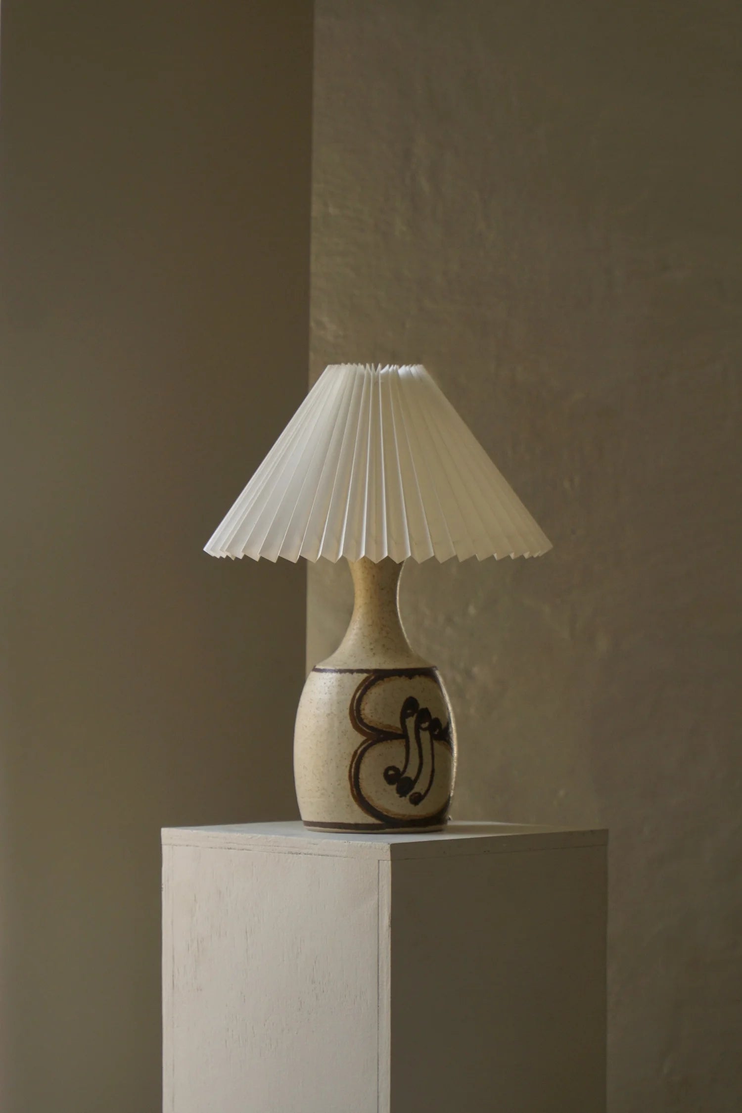 Hand_Painted_Danish_Stoneware_Table_Lamp,_Scandinavian_Studio_Ceramic_Lighting