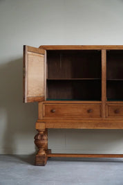 Handcrafted_Cabinet_in_Oak,_Mid_Century,_Made_by_a_Danish_Carpenter_in_the_1950s