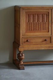 Handcrafted_Cabinet_in_Oak,_Mid_Century,_Made_by_a_Danish_Carpenter_in_the_1950s