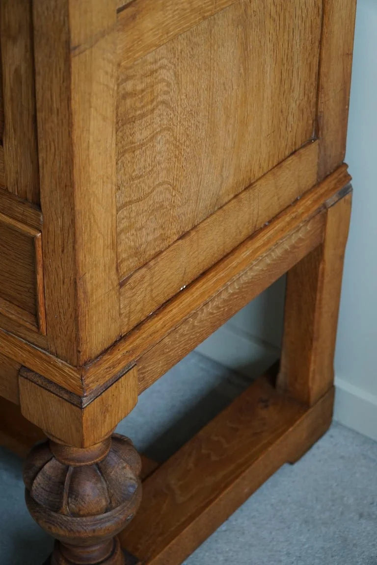 Handcrafted_Cabinet_in_Oak,_Mid_Century,_Made_by_a_Danish_Carpenter_in_the_1950s