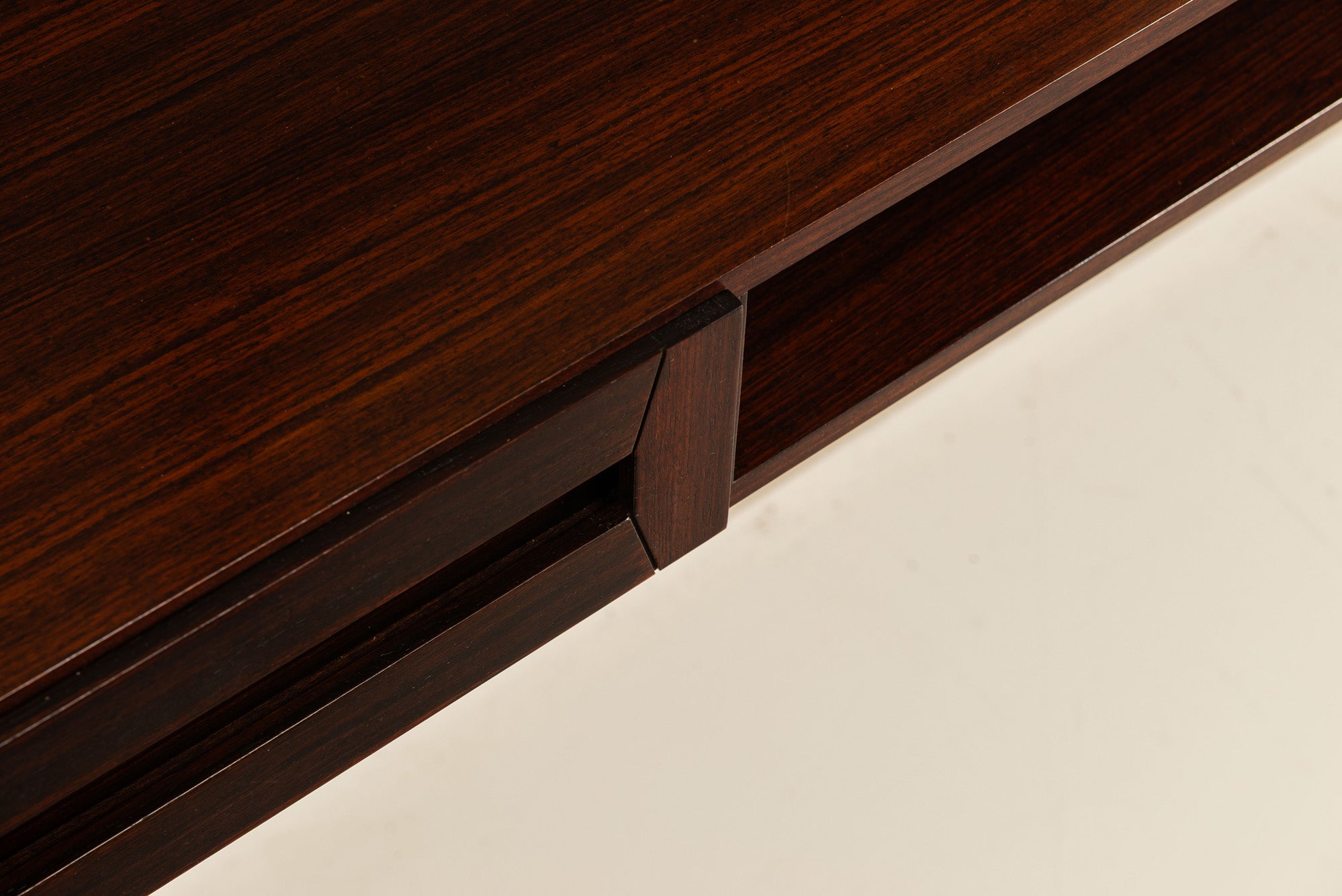 Wall_Mounted_Console_and_Mirror_by_Dino_Cavalli_for_Tredici,_1960s,_Italy