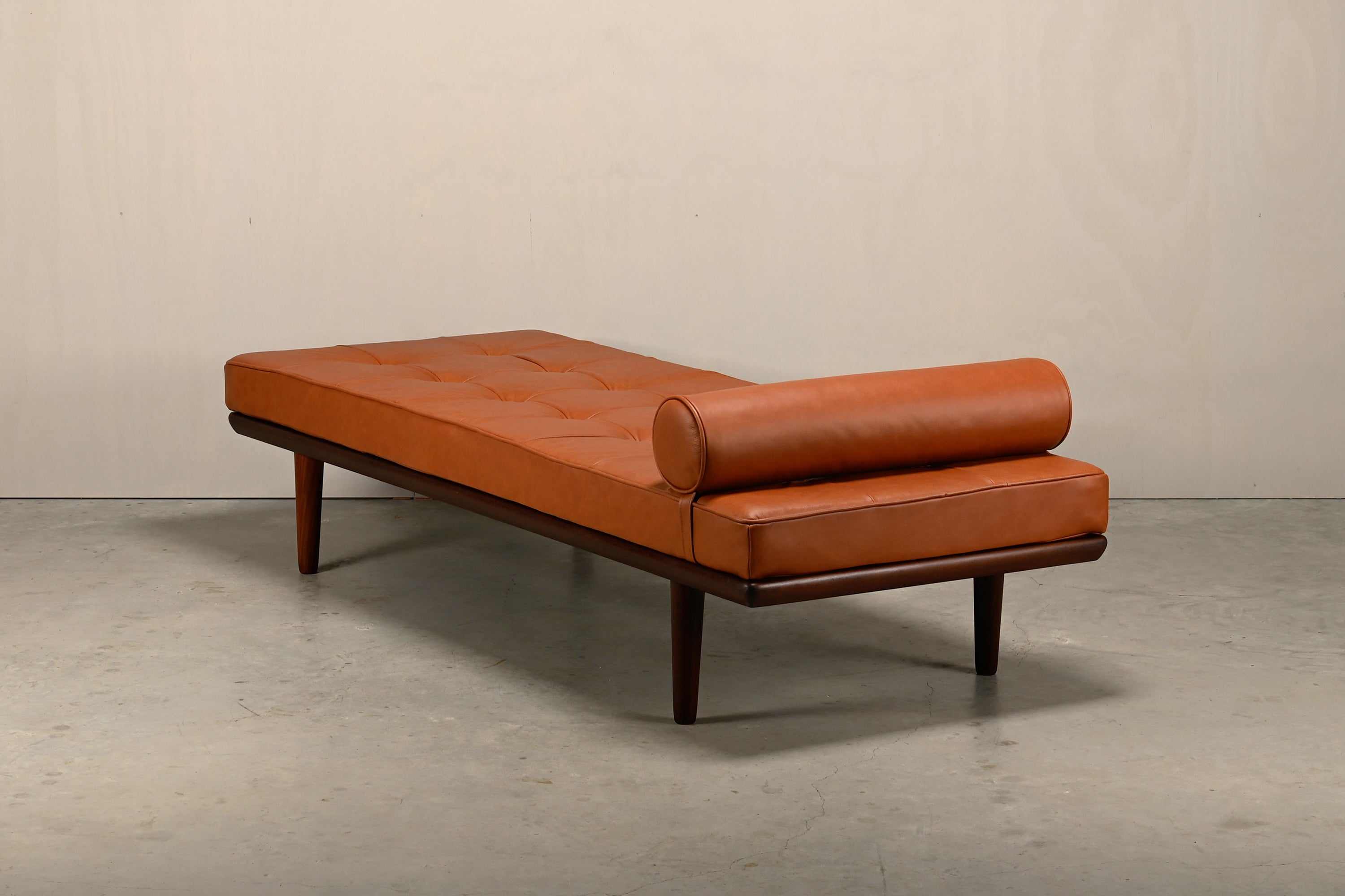 GE19_Teak_Daybed_by_Hans_J._Wegner_for_Getama,_Camel_Leather_Upholstery,_Denmark,_1960s