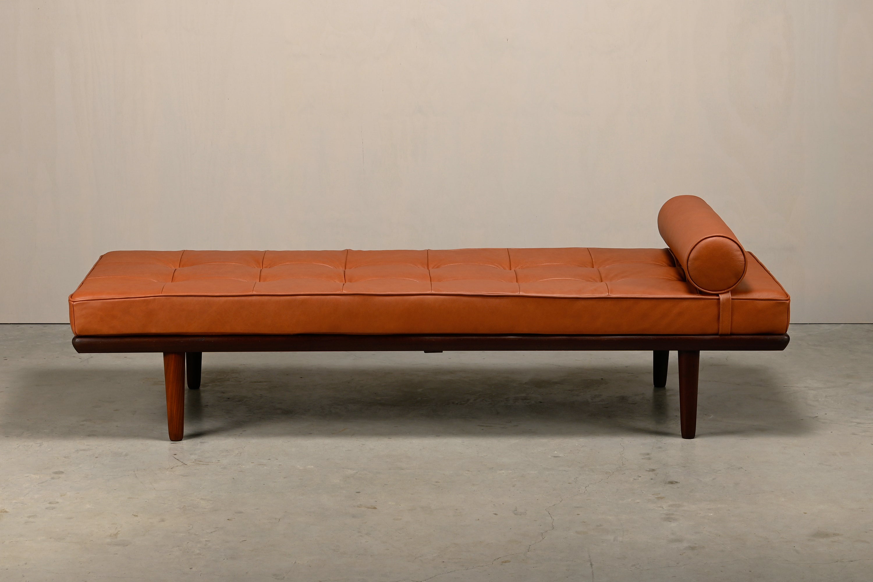 GE19_Teak_Daybed_by_Hans_J._Wegner_for_Getama,_Camel_Leather_Upholstery,_Denmark,_1960s
