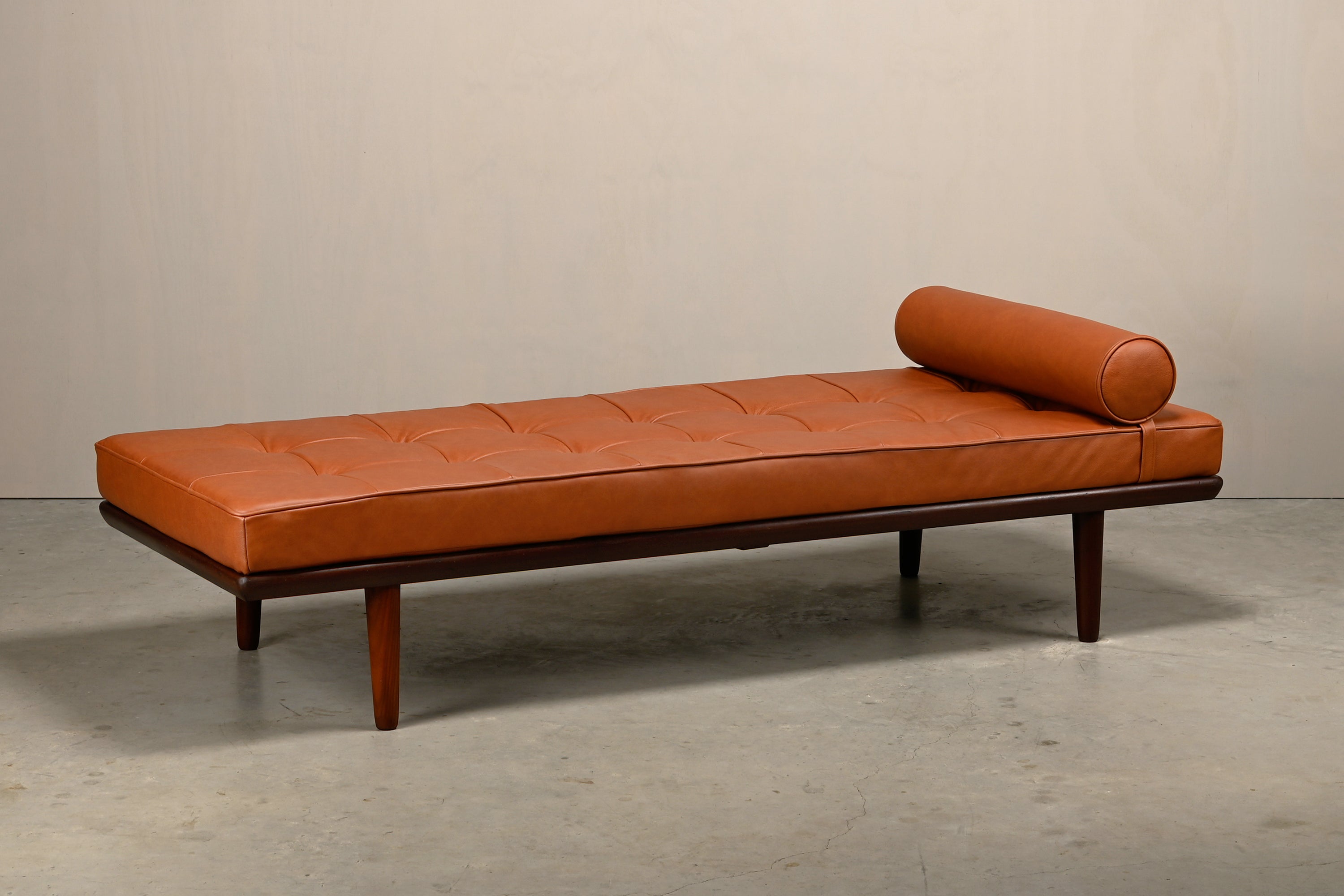 GE19_Teak_Daybed_by_Hans_J._Wegner_for_Getama,_Camel_Leather_Upholstery,_Denmark,_1960s