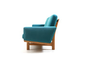 Hans_J._Wegner_GE-236/4_Sofa_Getama_Denmark_1960s