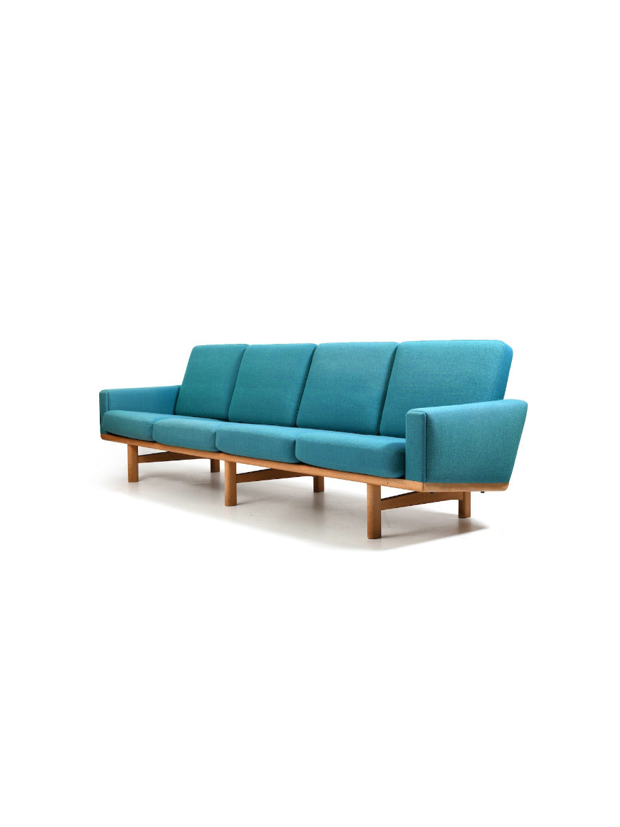 Hans_J._Wegner_GE-236/4_Sofa_Getama_Denmark_1960s