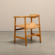 Set_of_4_Hans_J._Wegner_PP201_Dining_Chairs_for_PP_Møbler_in_Oak_and_Paper_Cord,_Denmark,_1970s