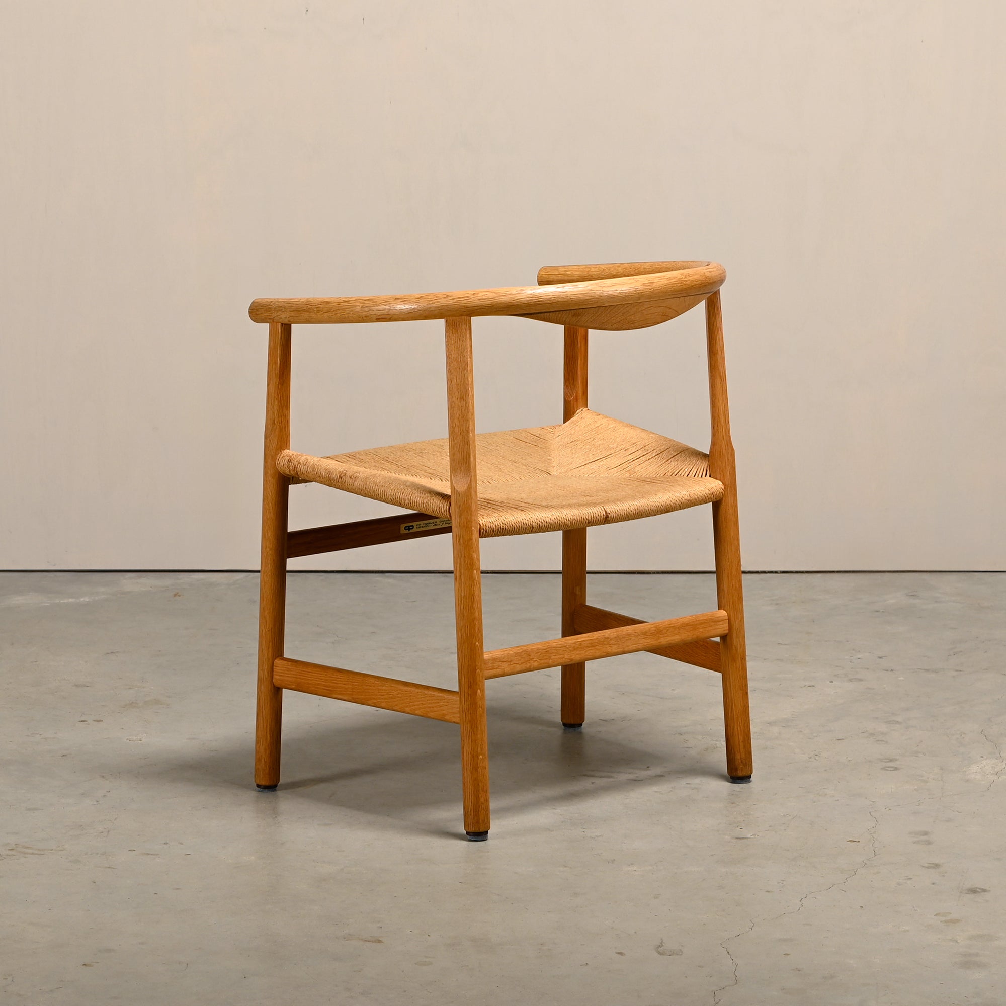 Set_of_4_Hans_J._Wegner_PP201_Dining_Chairs_for_PP_Møbler_in_Oak_and_Paper_Cord,_Denmark,_1970s