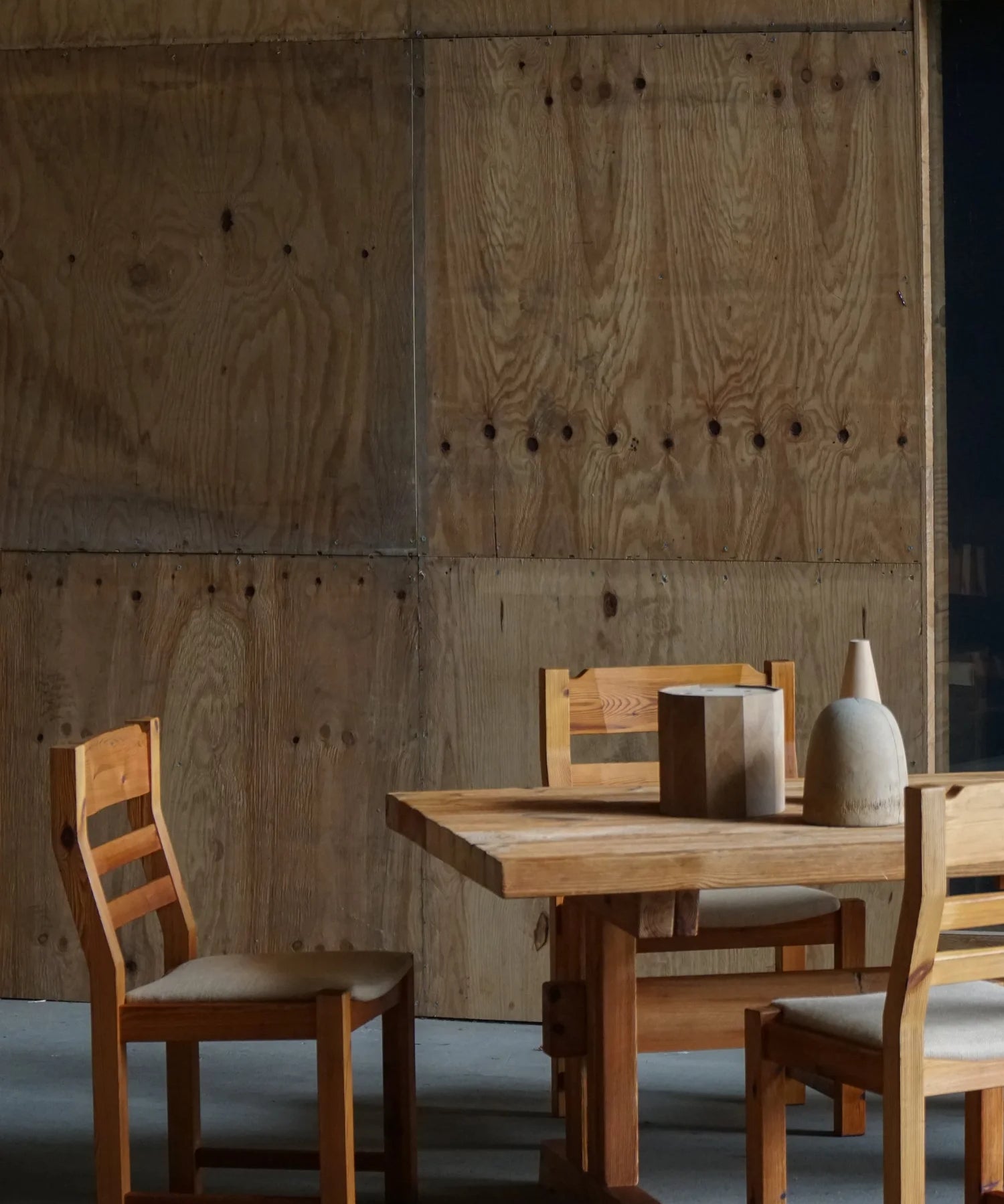 Hans_Jørgen_Frydendal_Brutalist_Pine_Dining_Table,_Denmark_1970s