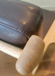 Hans_Wegner_Armchair_by_Getama_Model_265_in_Oak_and_Leather