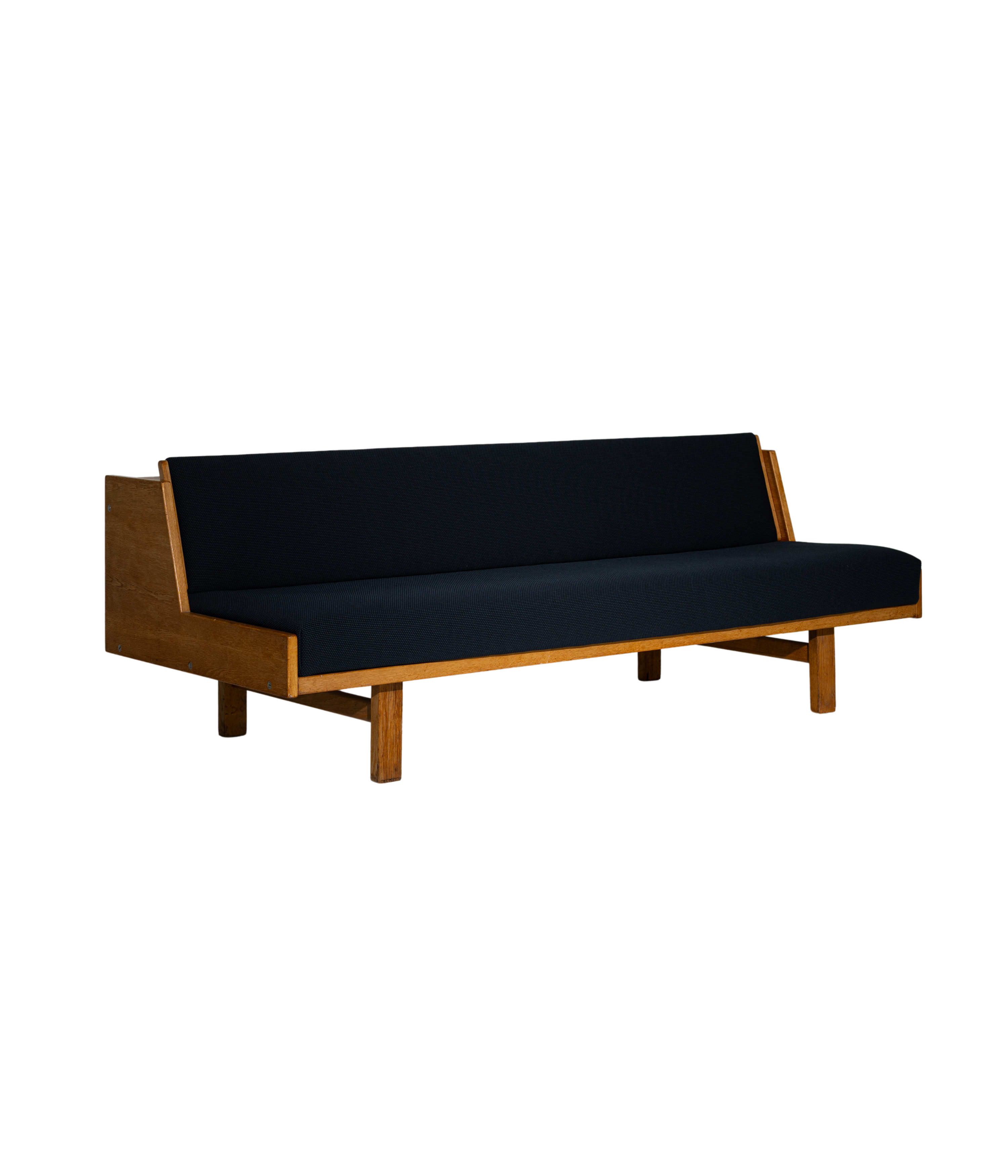 Hans_Wegner_GE258_Sofa_Bed_in_Oak_for_Getama,_Denmark,_1950s