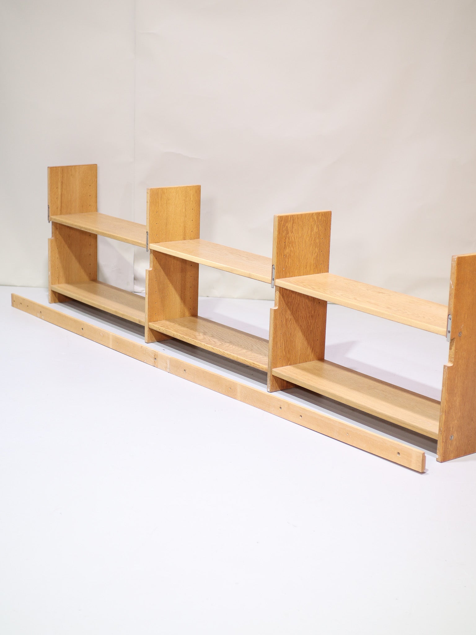 Hans_Wegner_oak_wall_unit_shelves_Danish_vintage